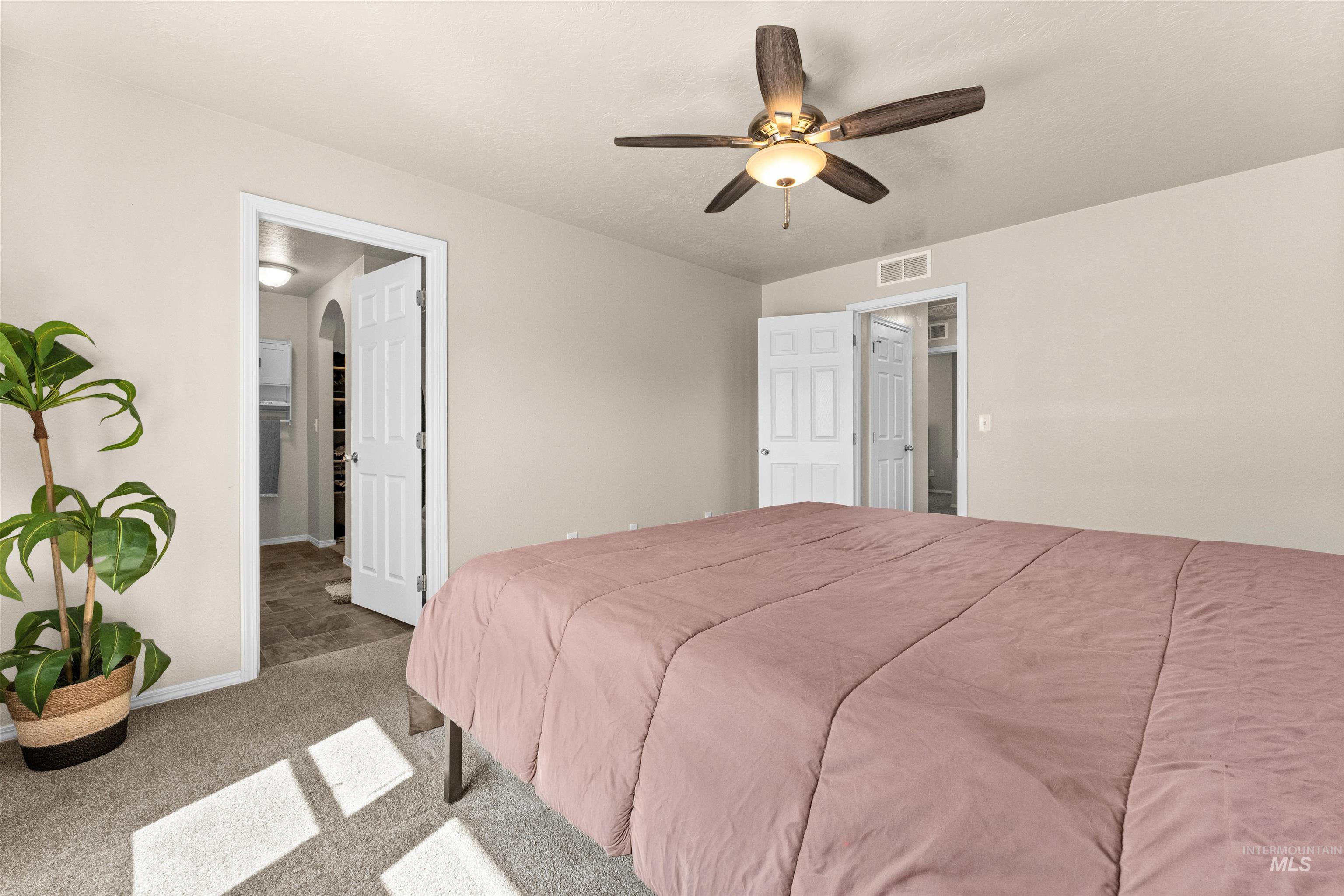 919 N Crownhaven Way Property Photo 17