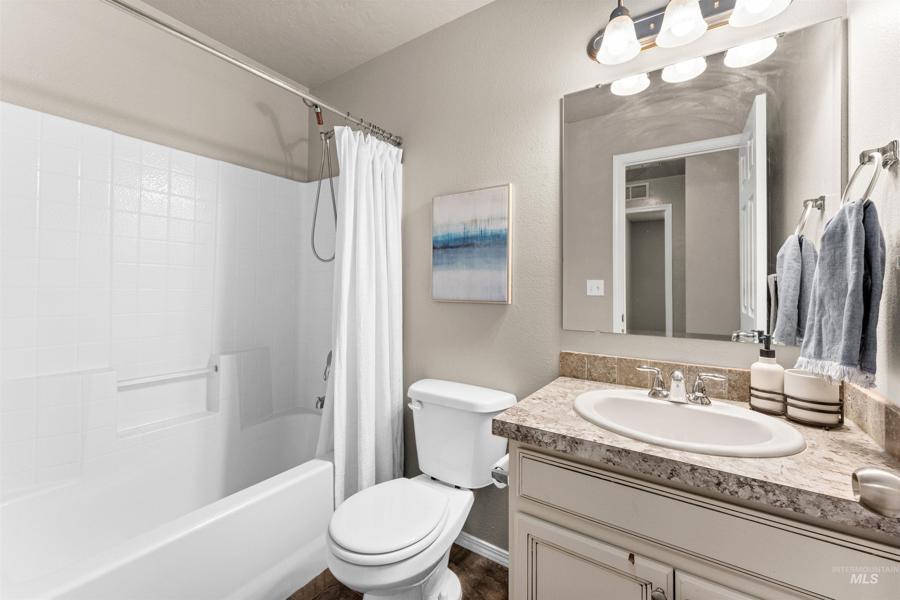 919 N Crownhaven Way Property Photo 22