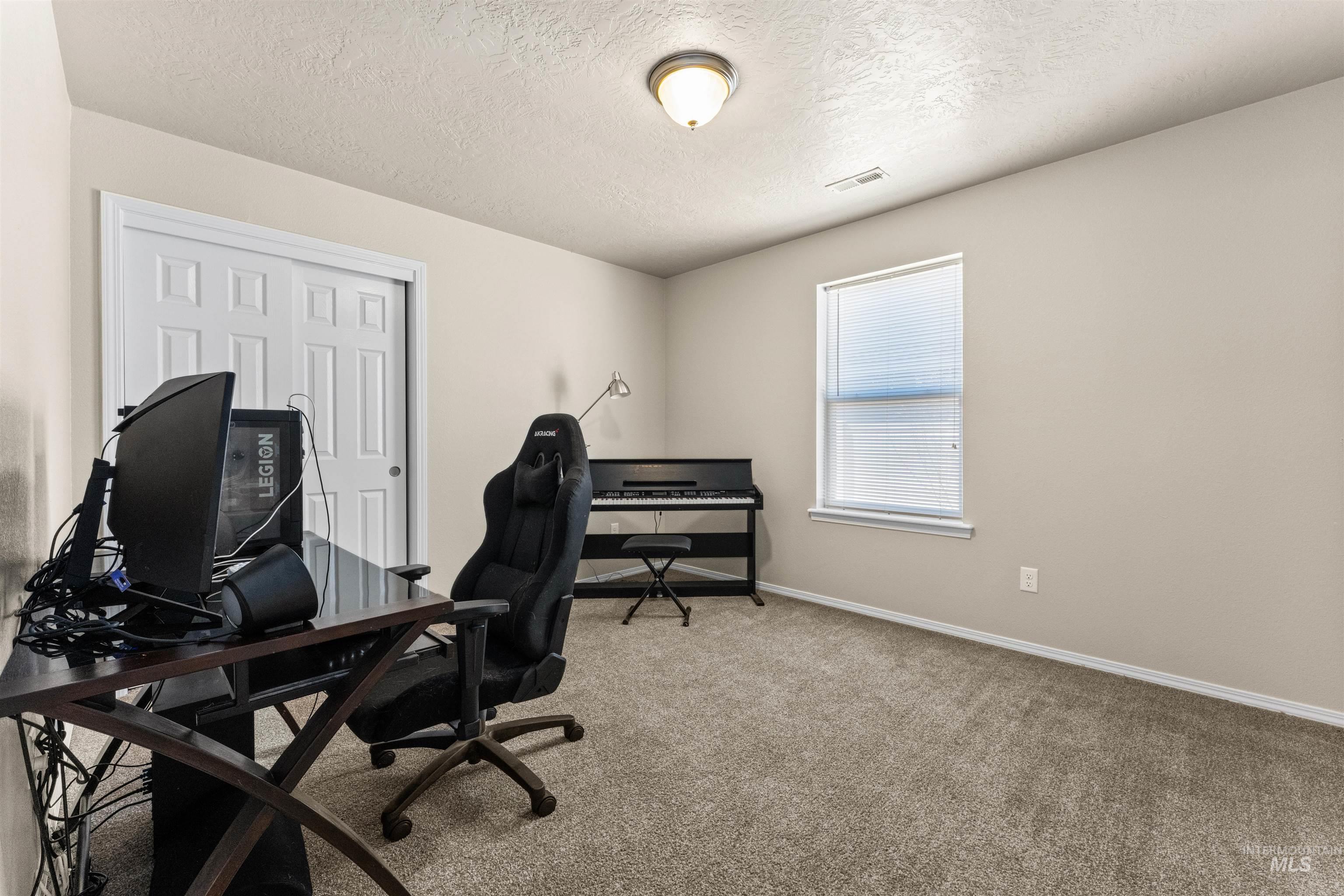 919 N Crownhaven Way Property Photo 23