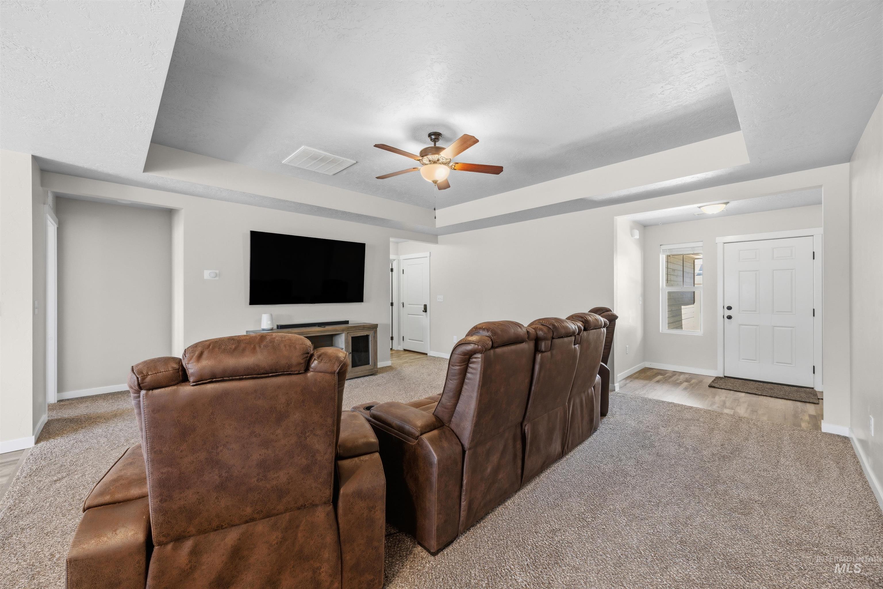 2327 N Destiny Ave Property Photo 6