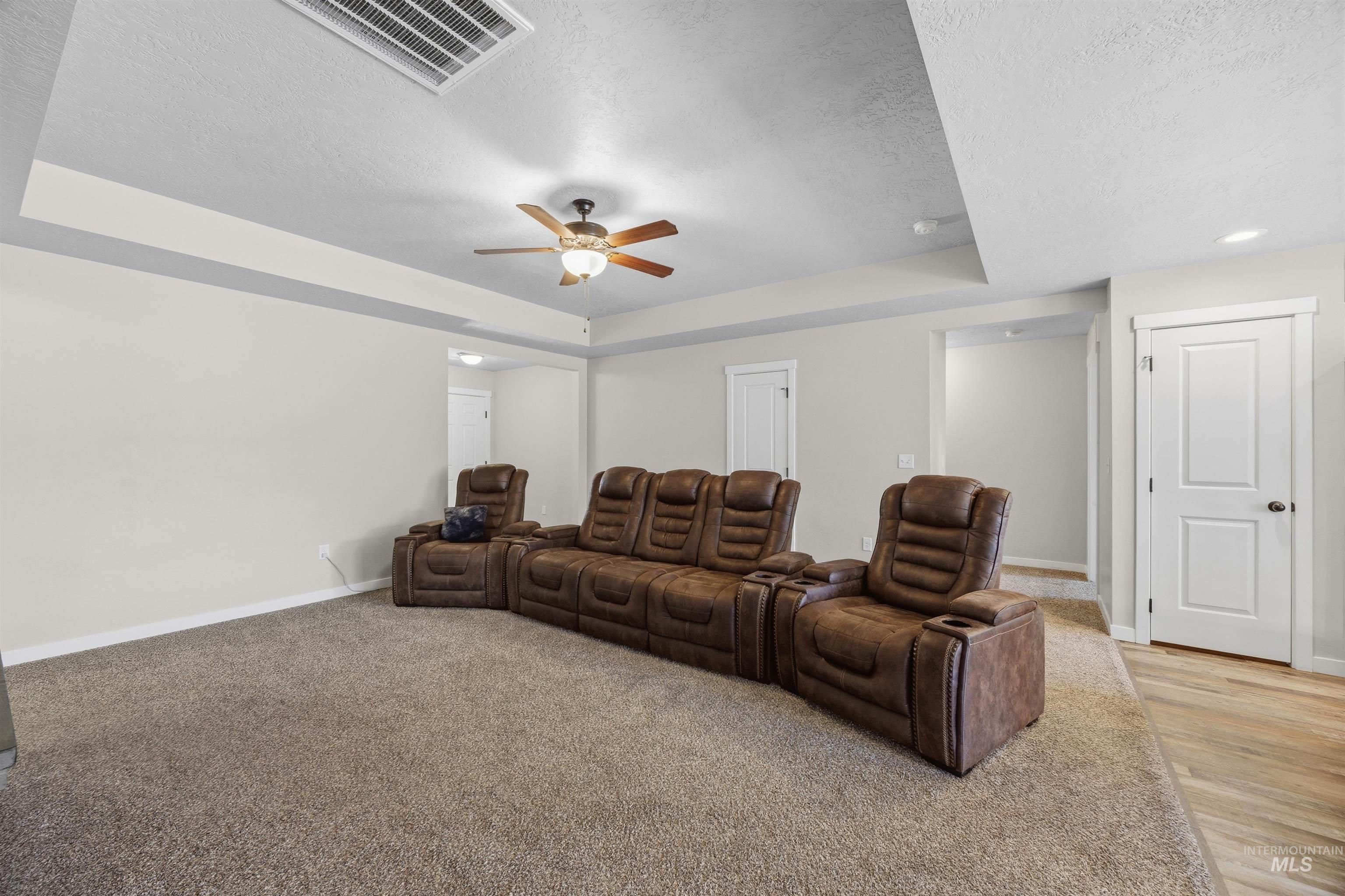 2327 N Destiny Ave Property Photo 9