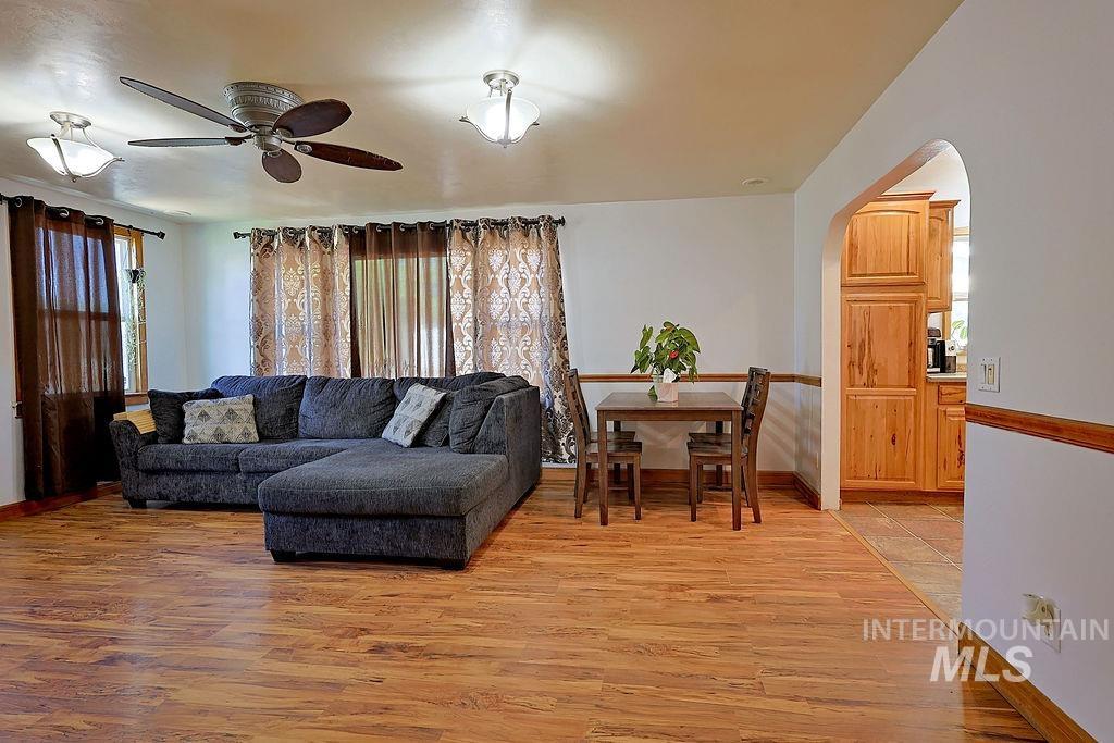 529 7th Ave W Property Photo 11