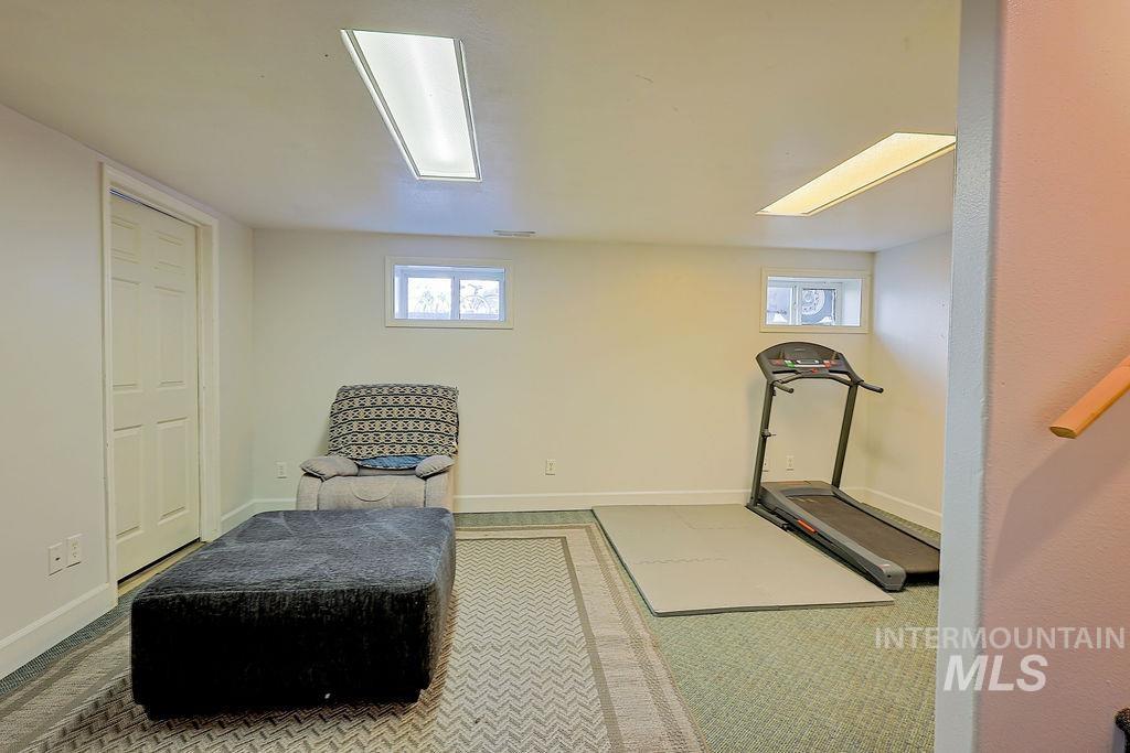 529 7th Ave W Property Photo 17