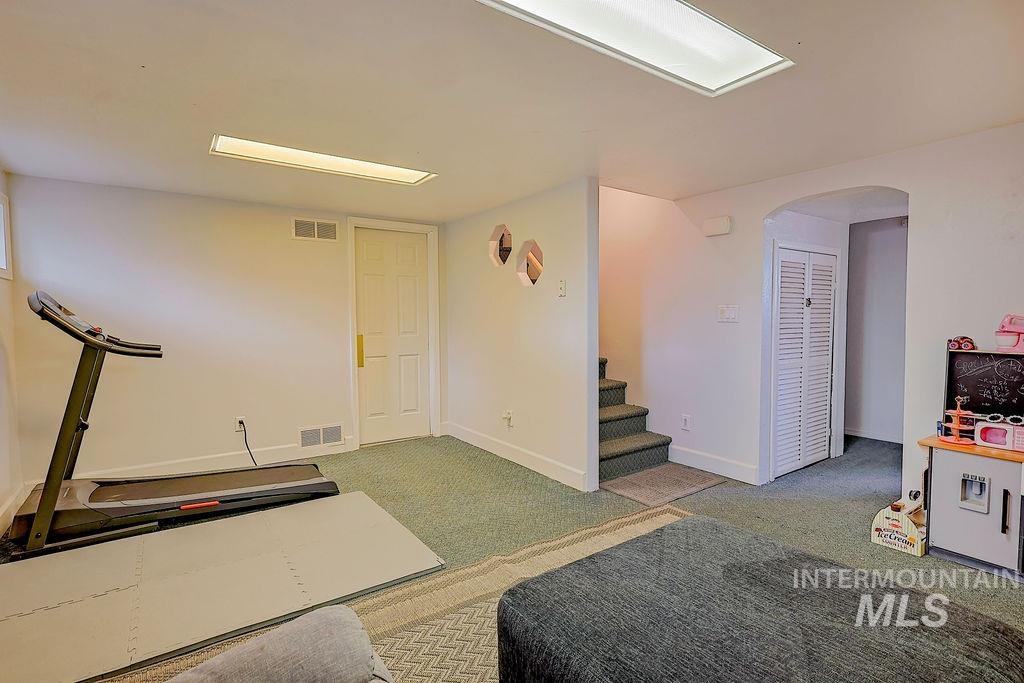 529 7th Ave W Property Photo 18