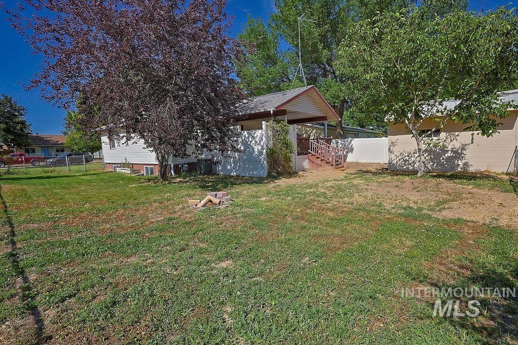 529 7th Ave W Property Photo 30