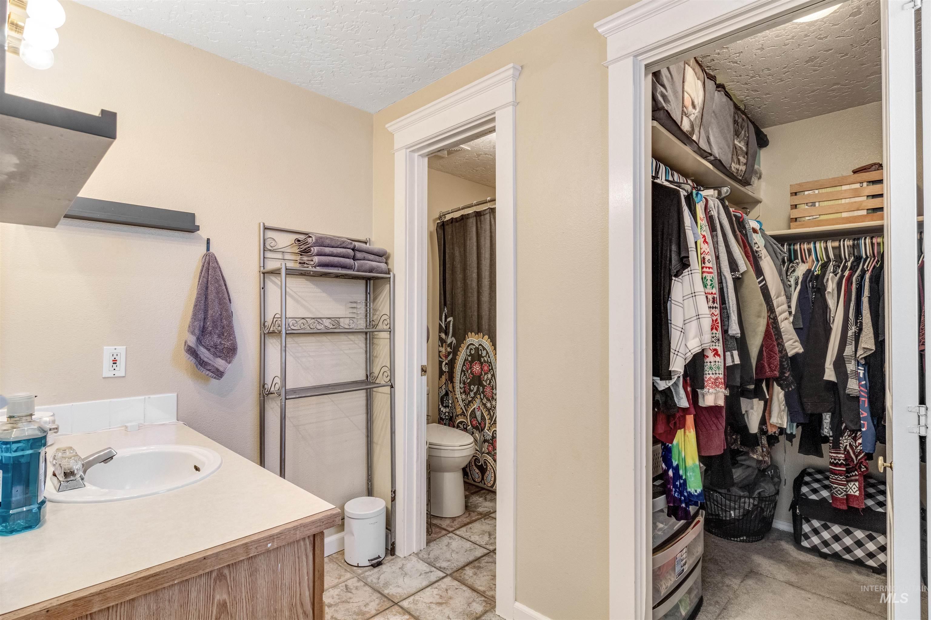 1316 Willow Creek Dr Property Photo 13