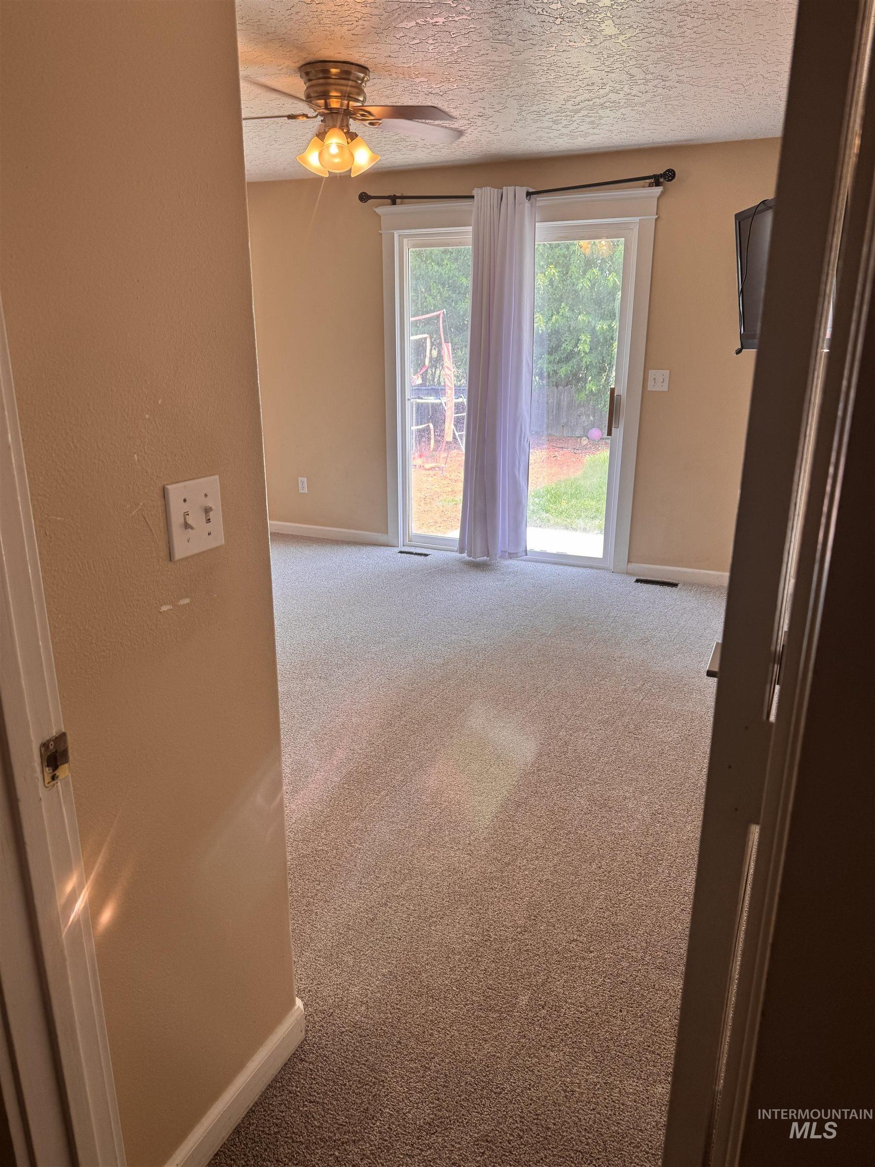 1316 Willow Creek Dr Property Photo 14