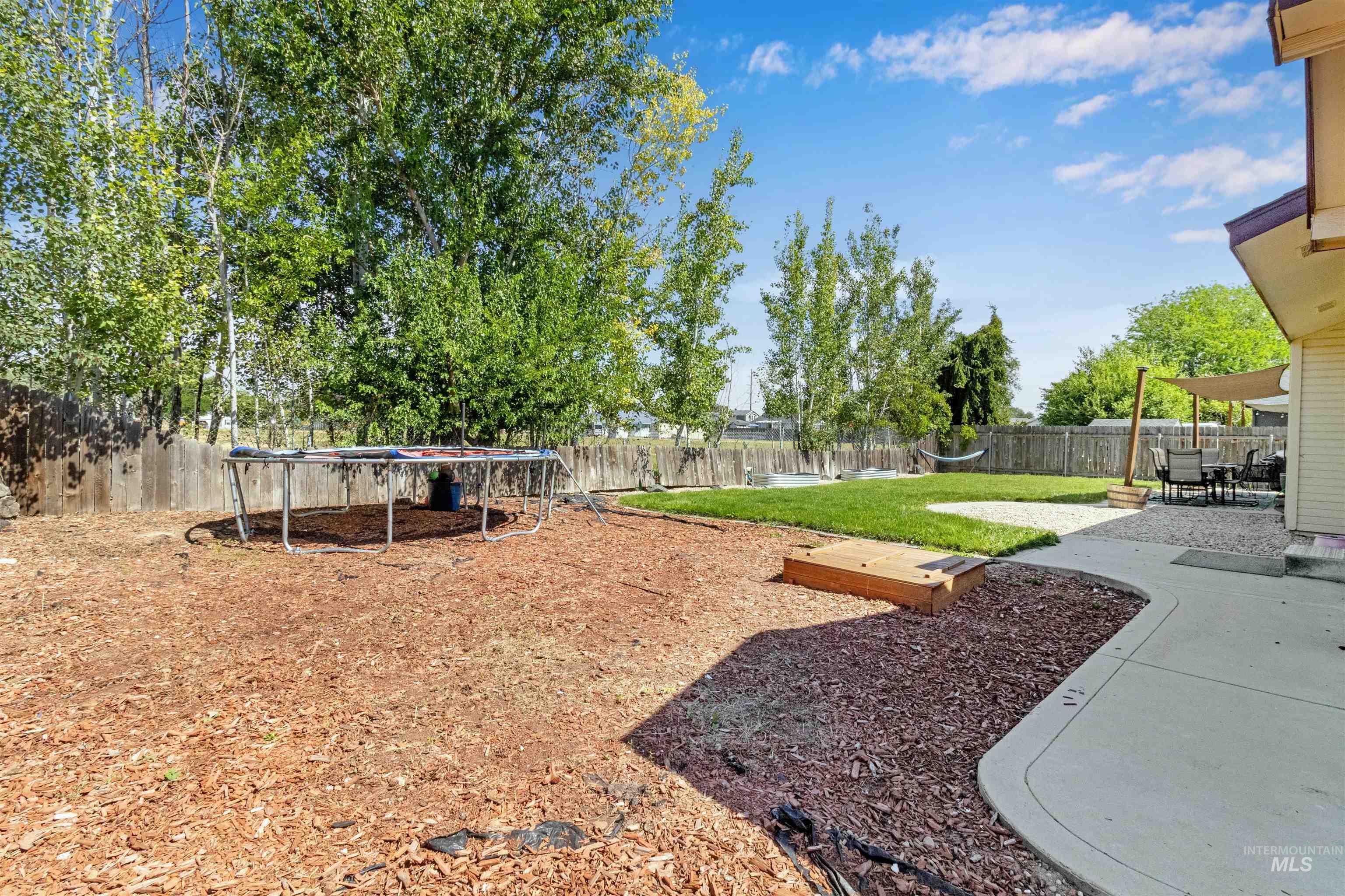 1316 Willow Creek Dr Property Photo 26