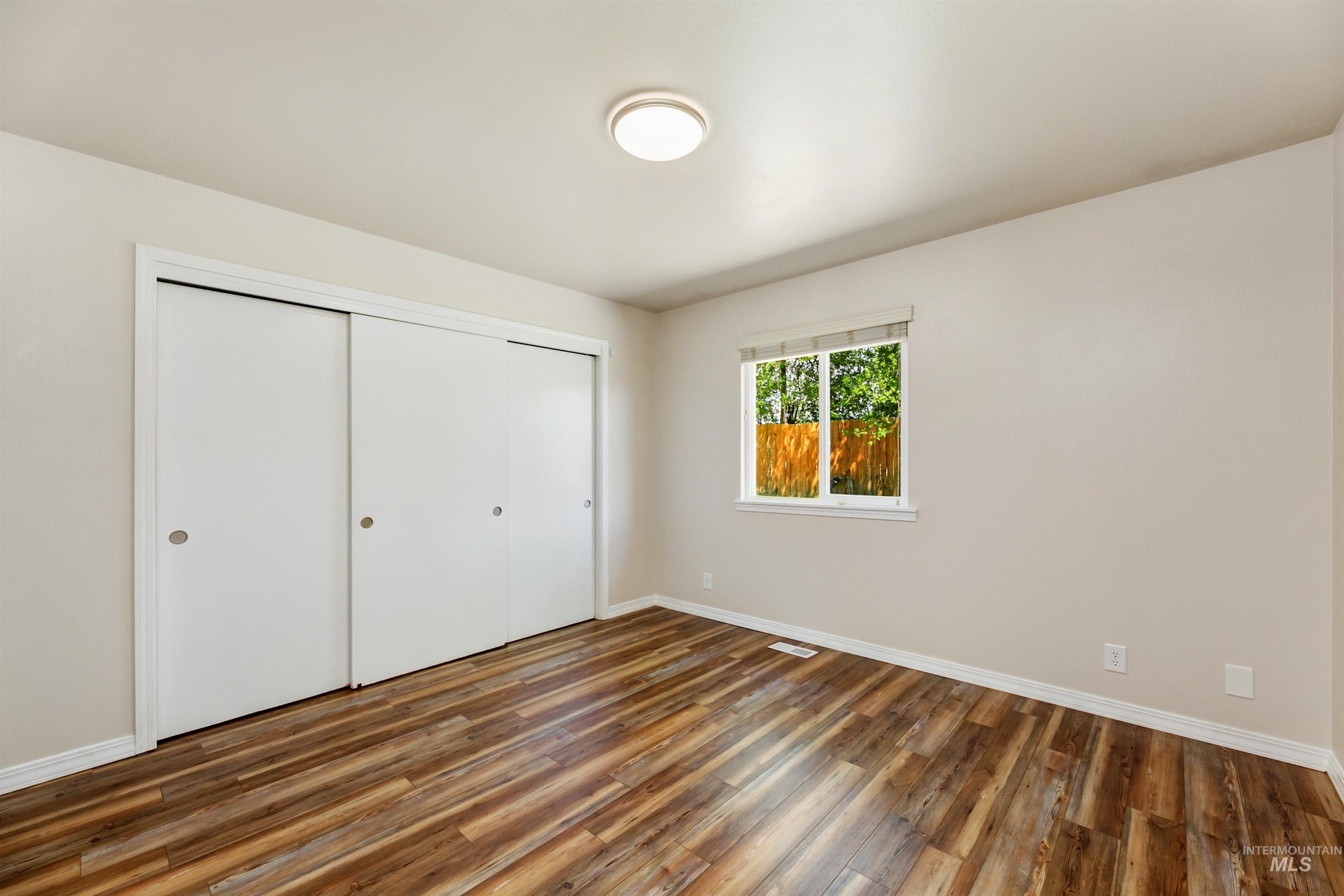 1042 N Stonehenge Way Property Photo 20