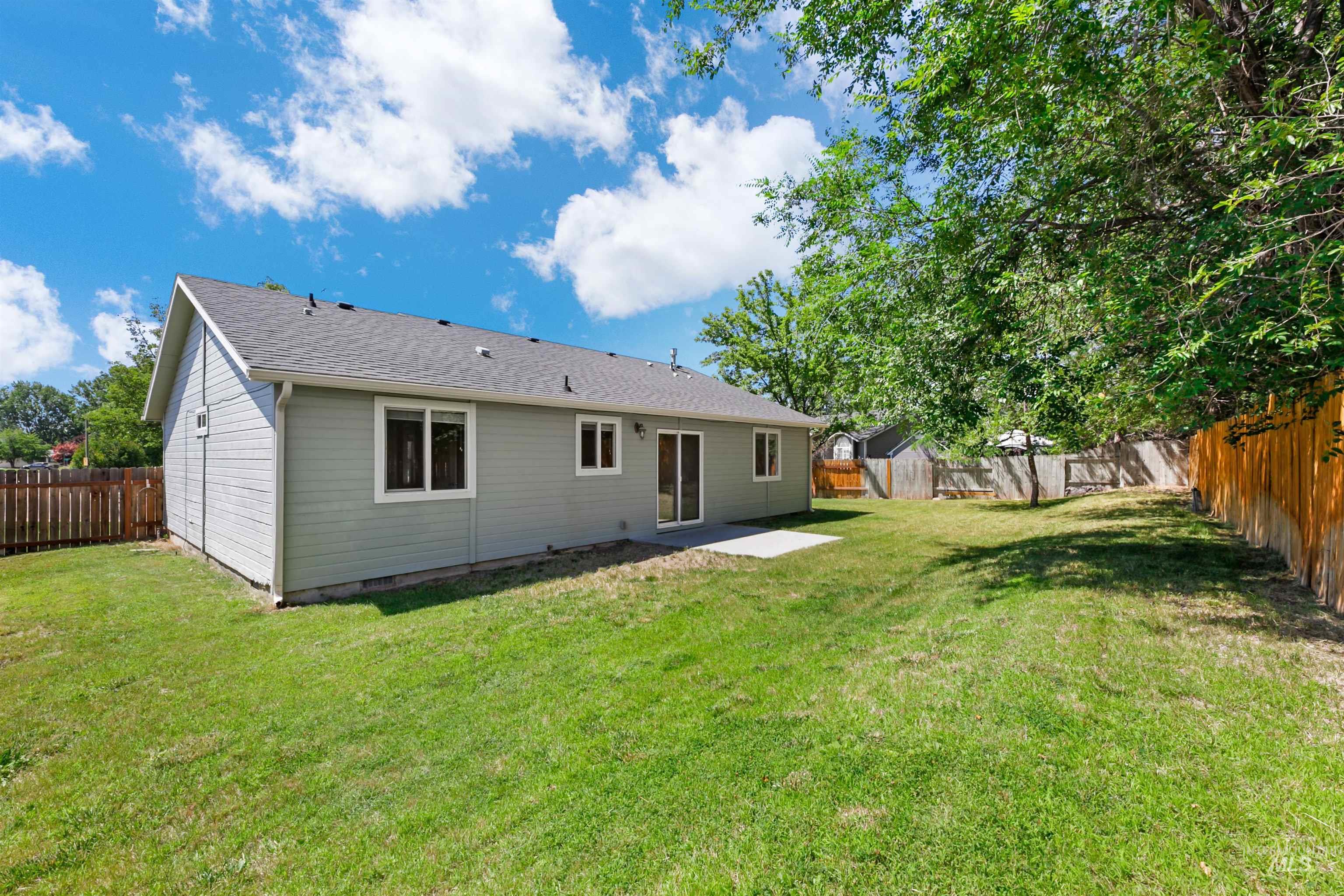 1042 N Stonehenge Way Property Photo 29
