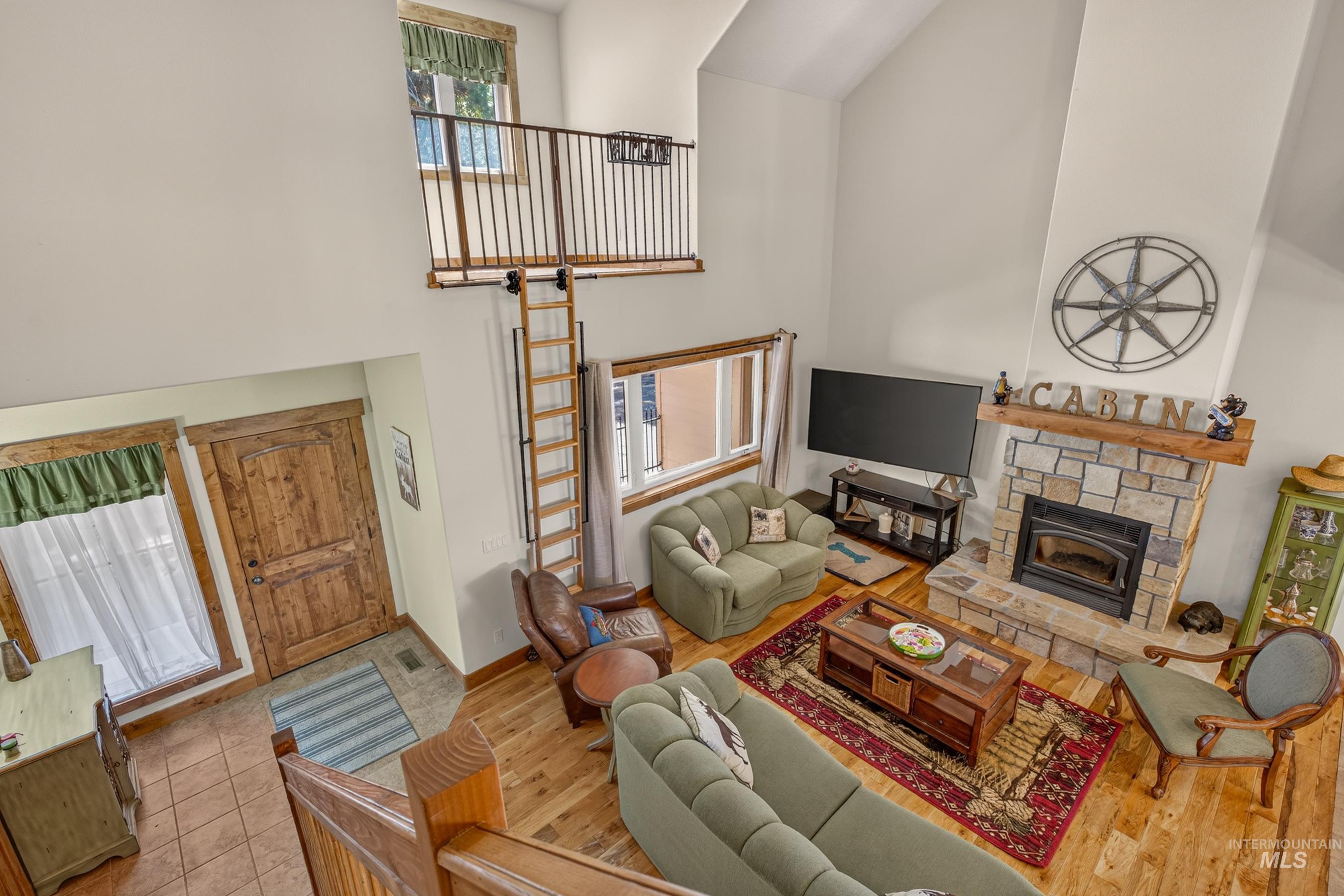 21 Starflower Dr Property Photo 7