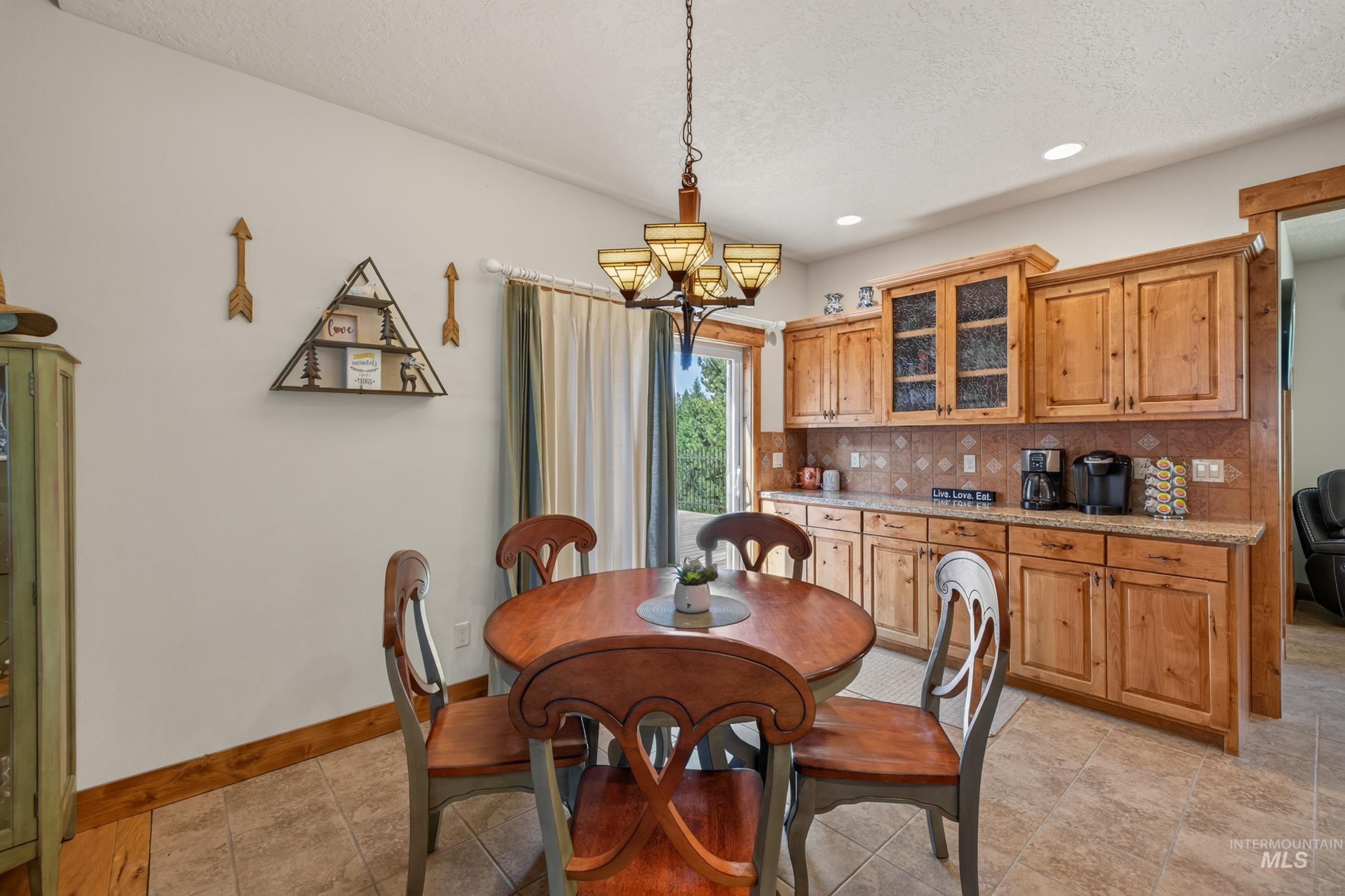 21 Starflower Dr Property Photo 11