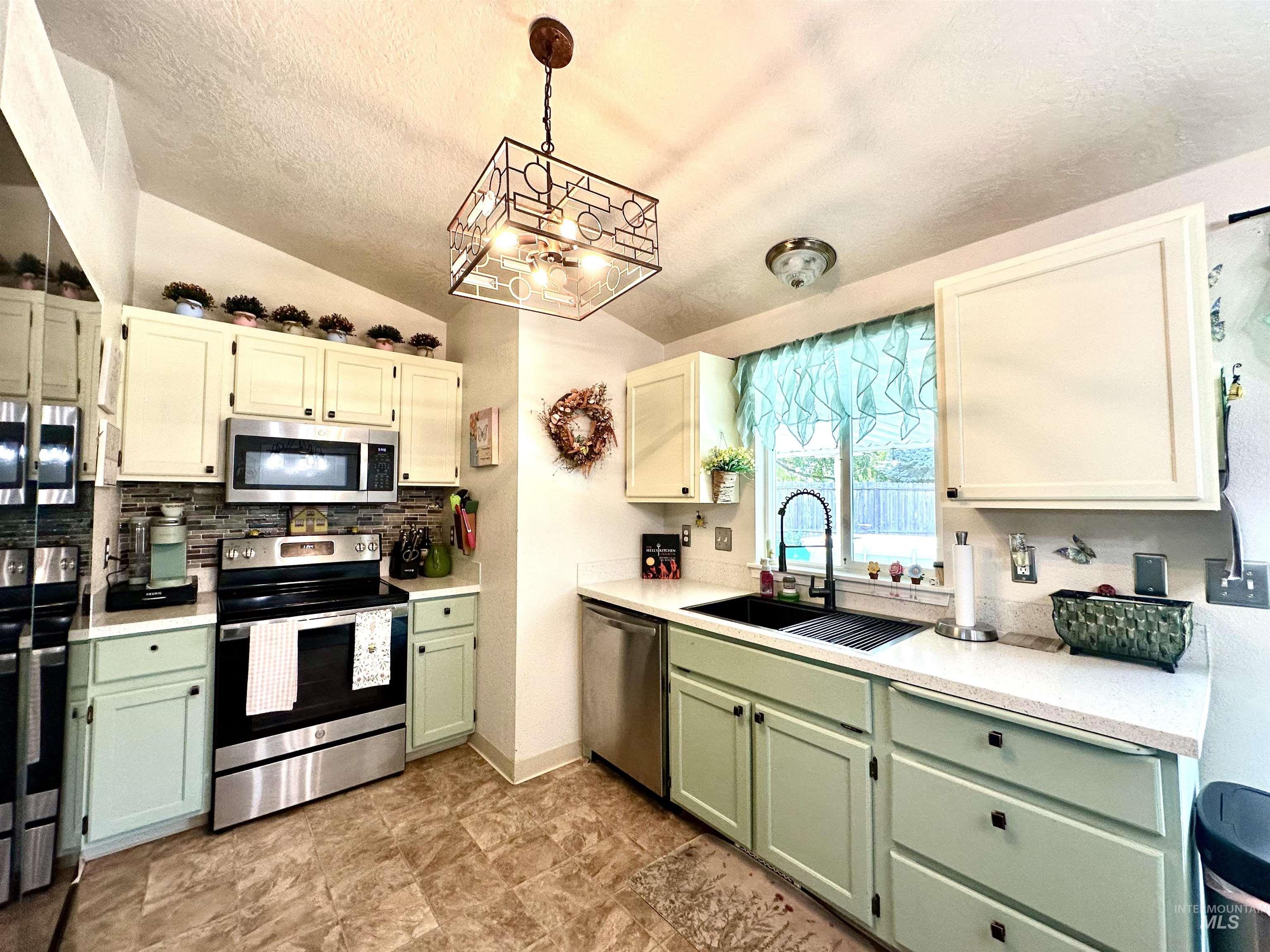 2472 N Maxie Way Property Photo 11