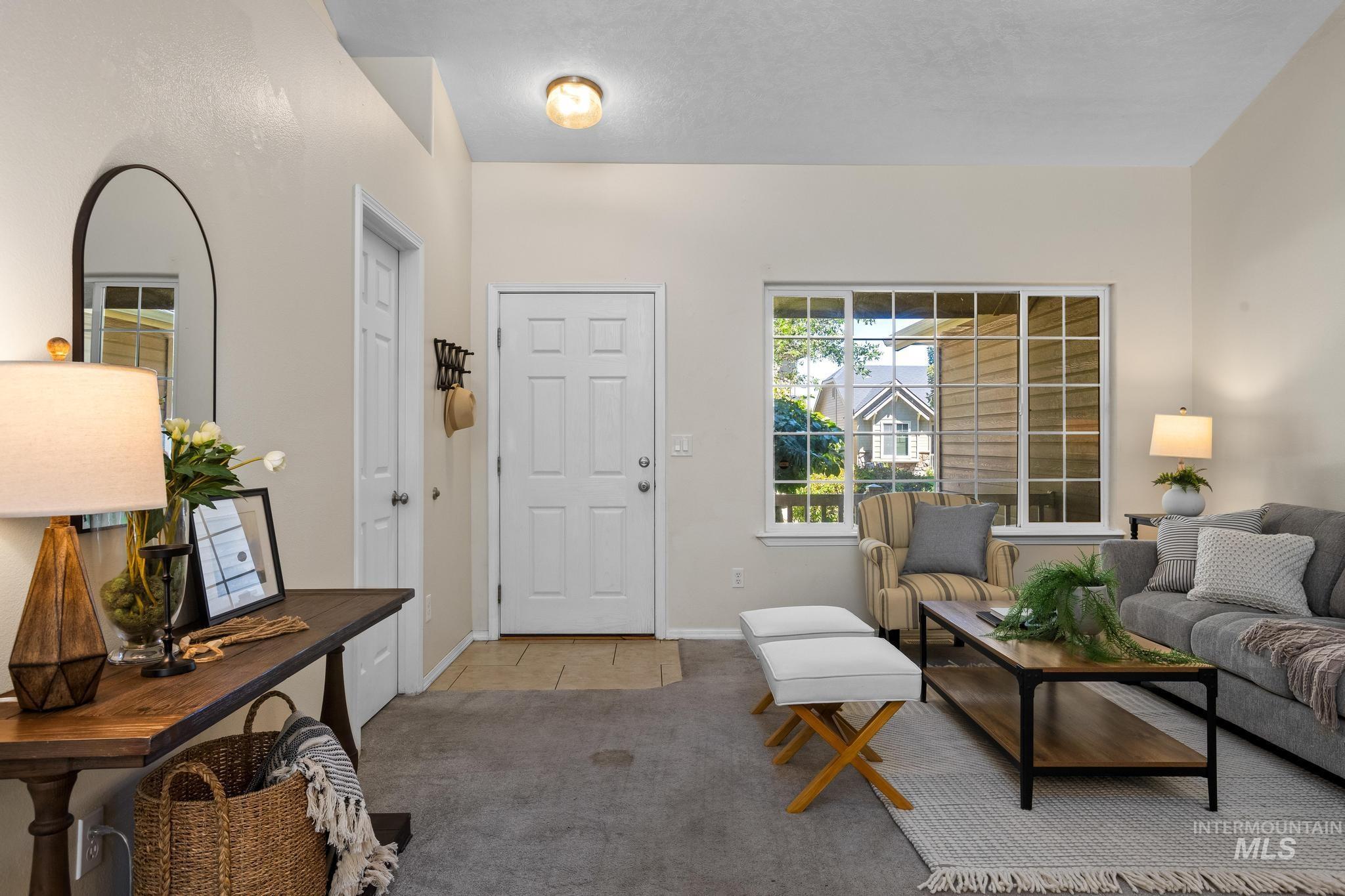 3527 N Maplestone Ave Property Photo 6