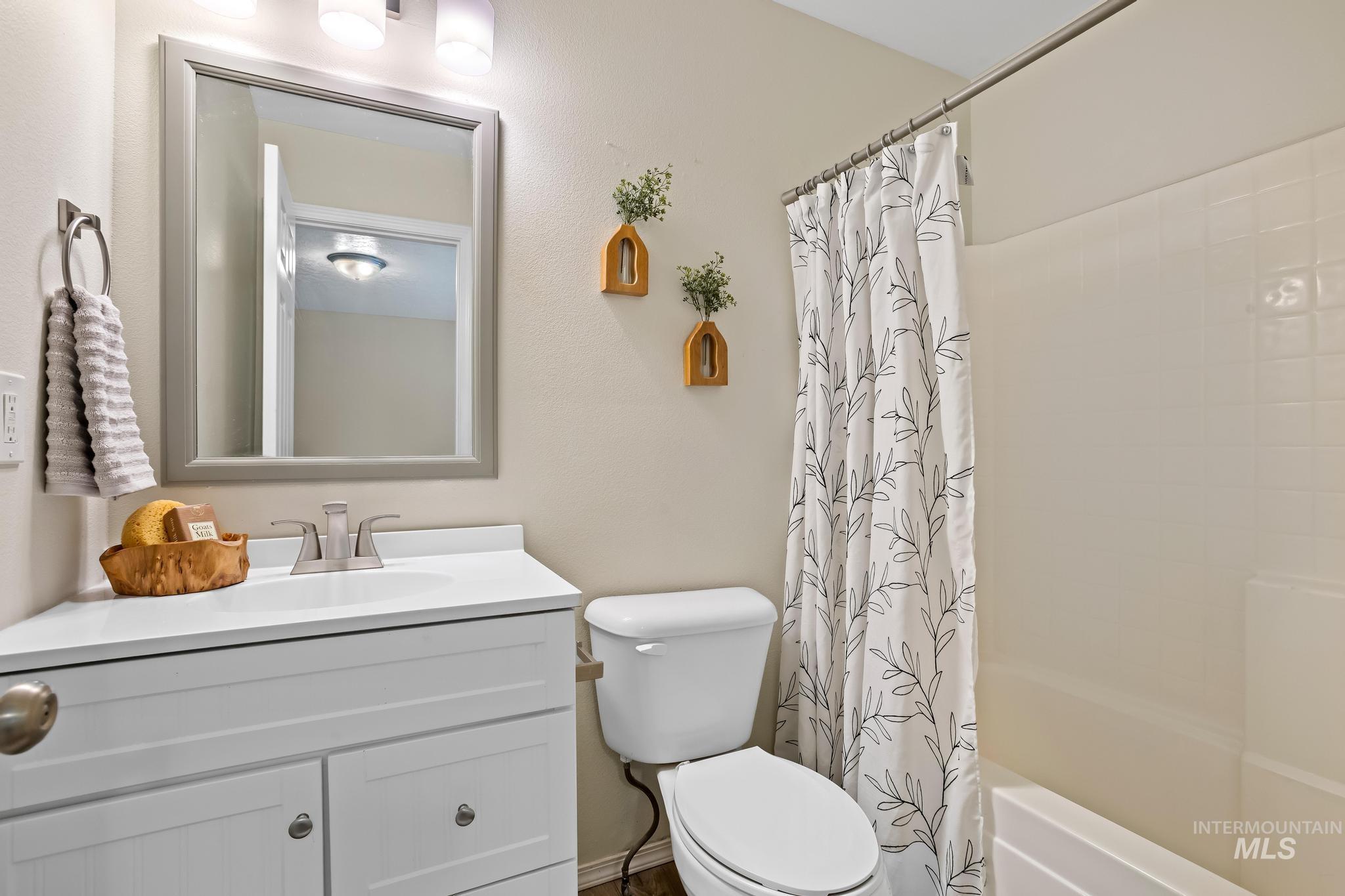 3527 N Maplestone Ave Property Photo 19