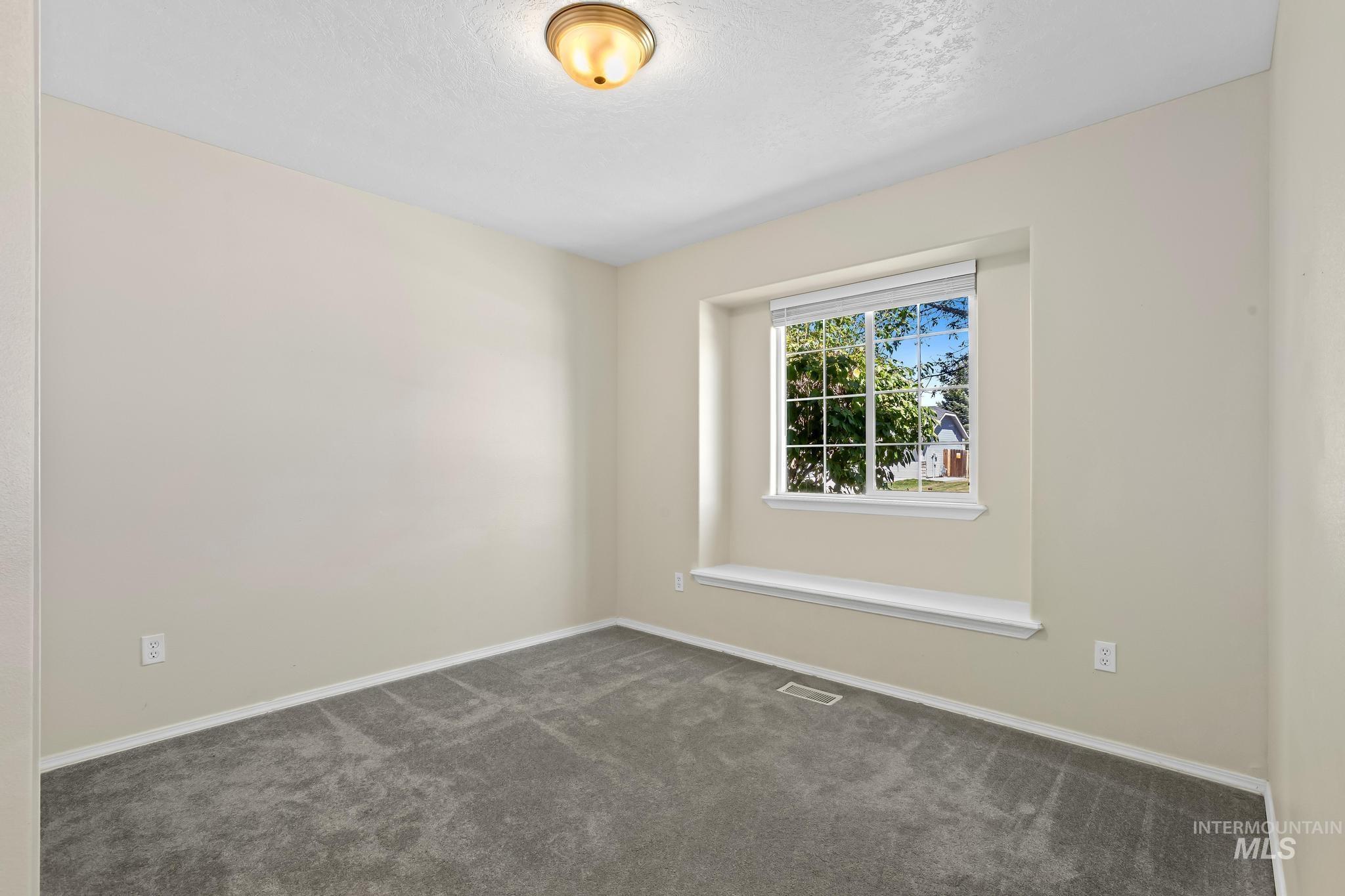 3527 N Maplestone Ave Property Photo 22