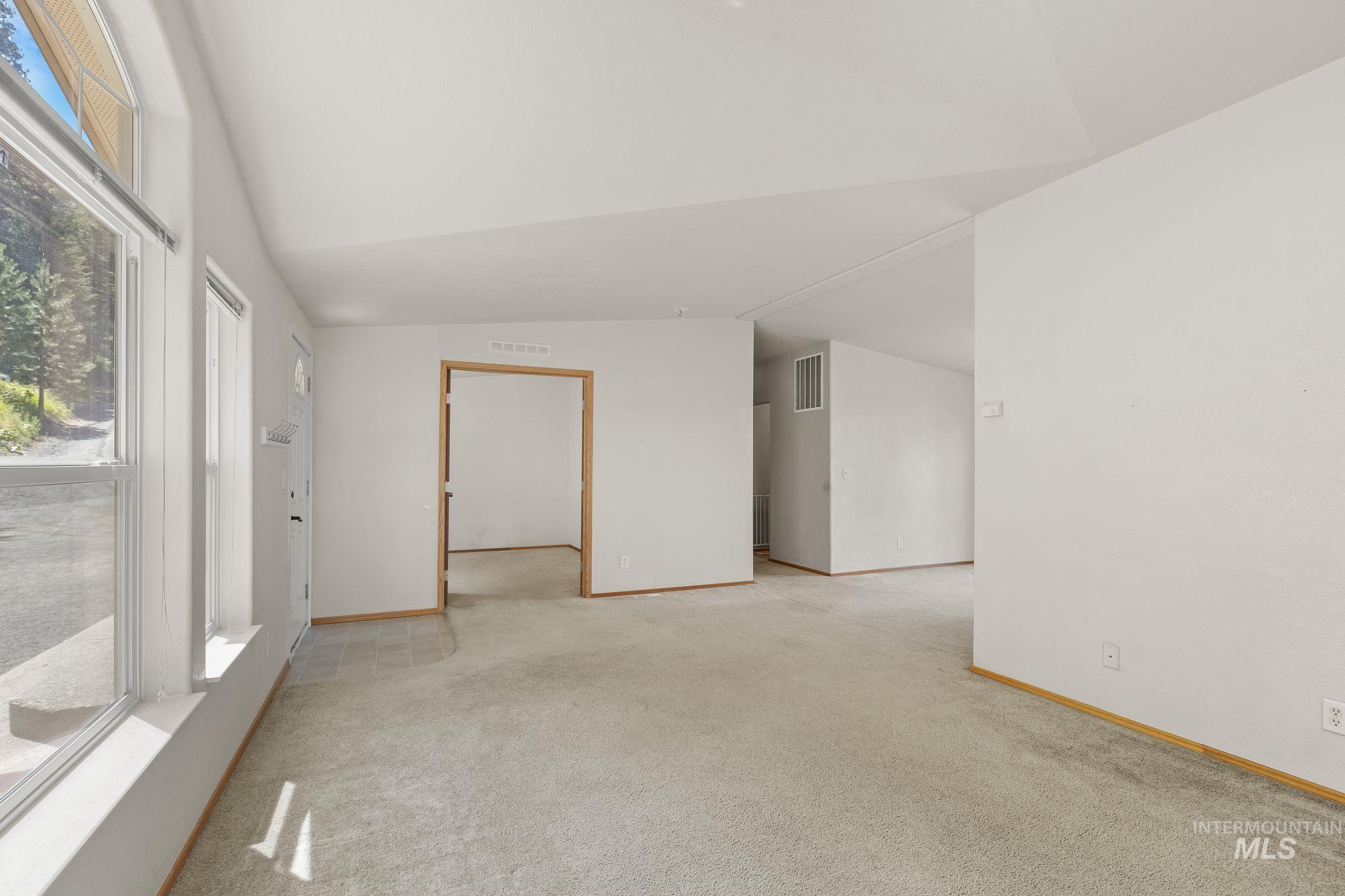 40936 Bobcat Lane Property Photo 6