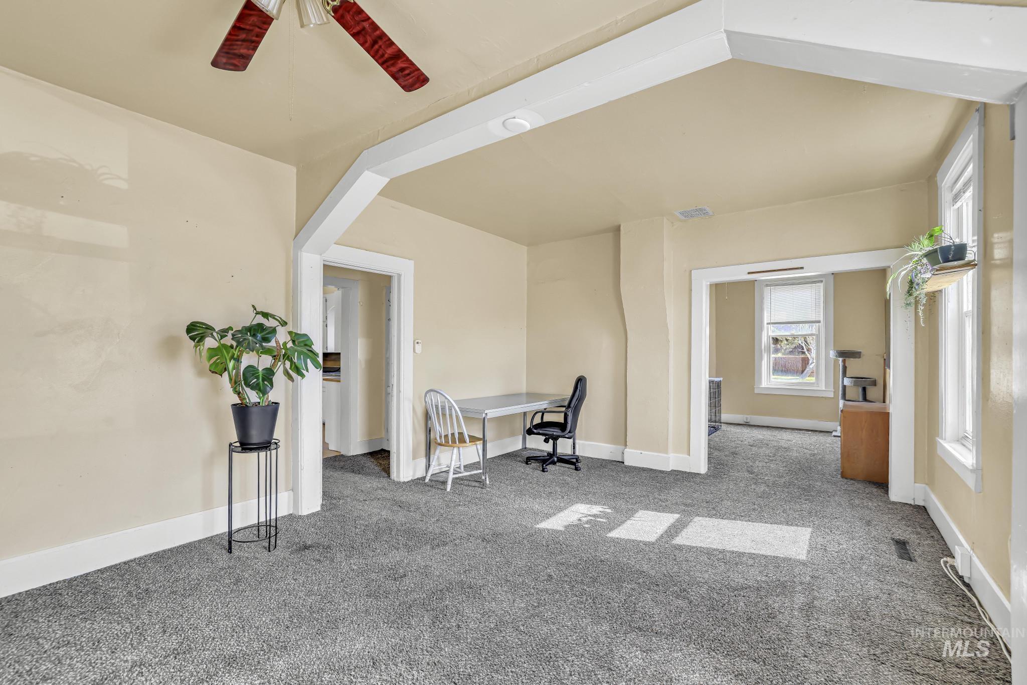 108 E C St Property Photo 7