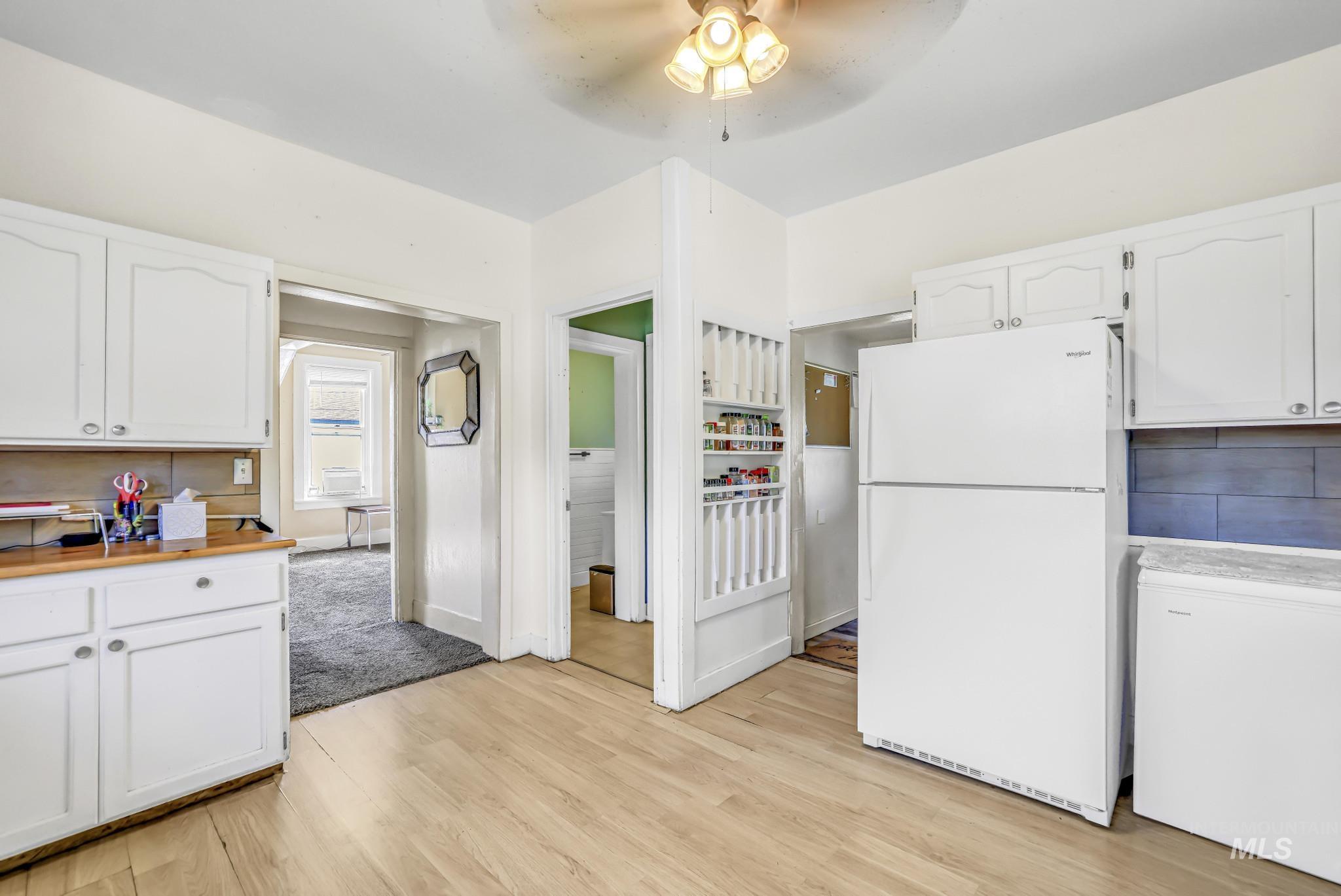 108 E C St Property Photo 9