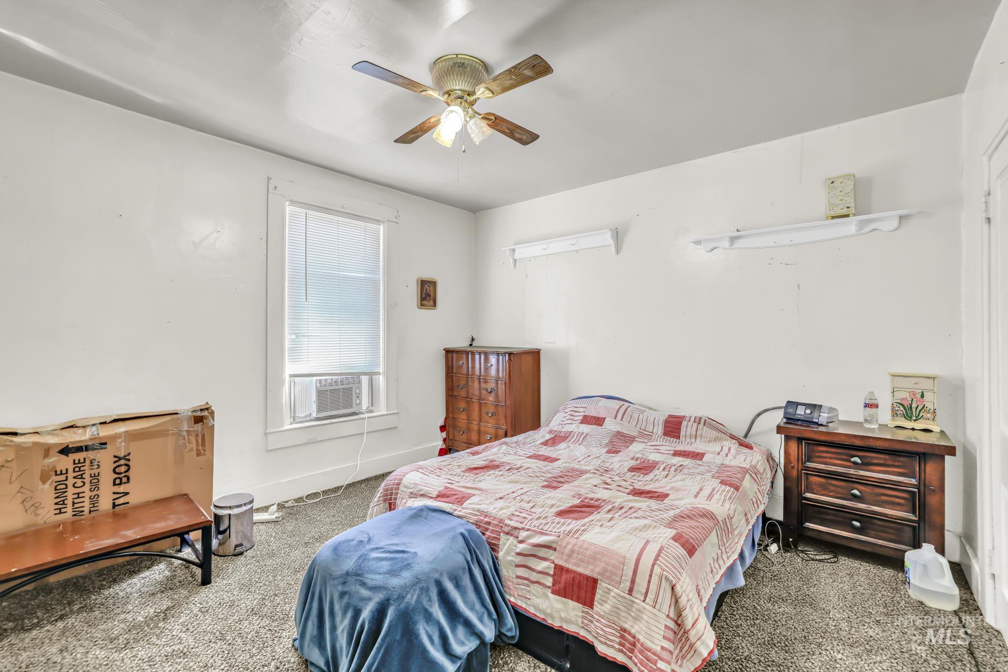 108 E C St Property Photo 11