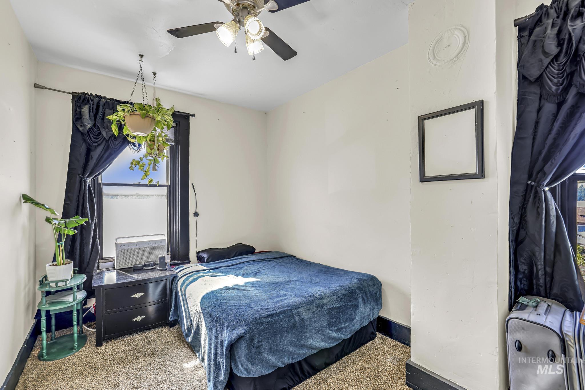 108 E C St Property Photo 15
