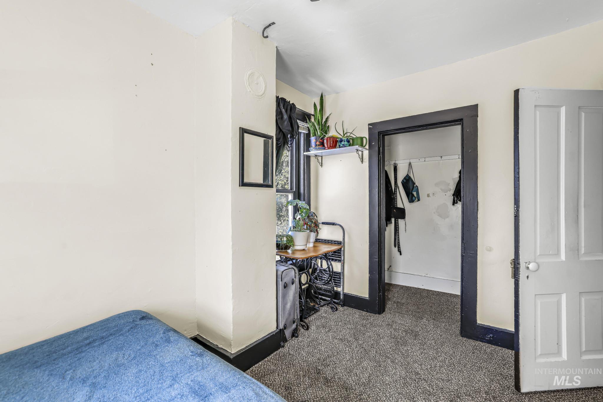 108 E C St Property Photo 16