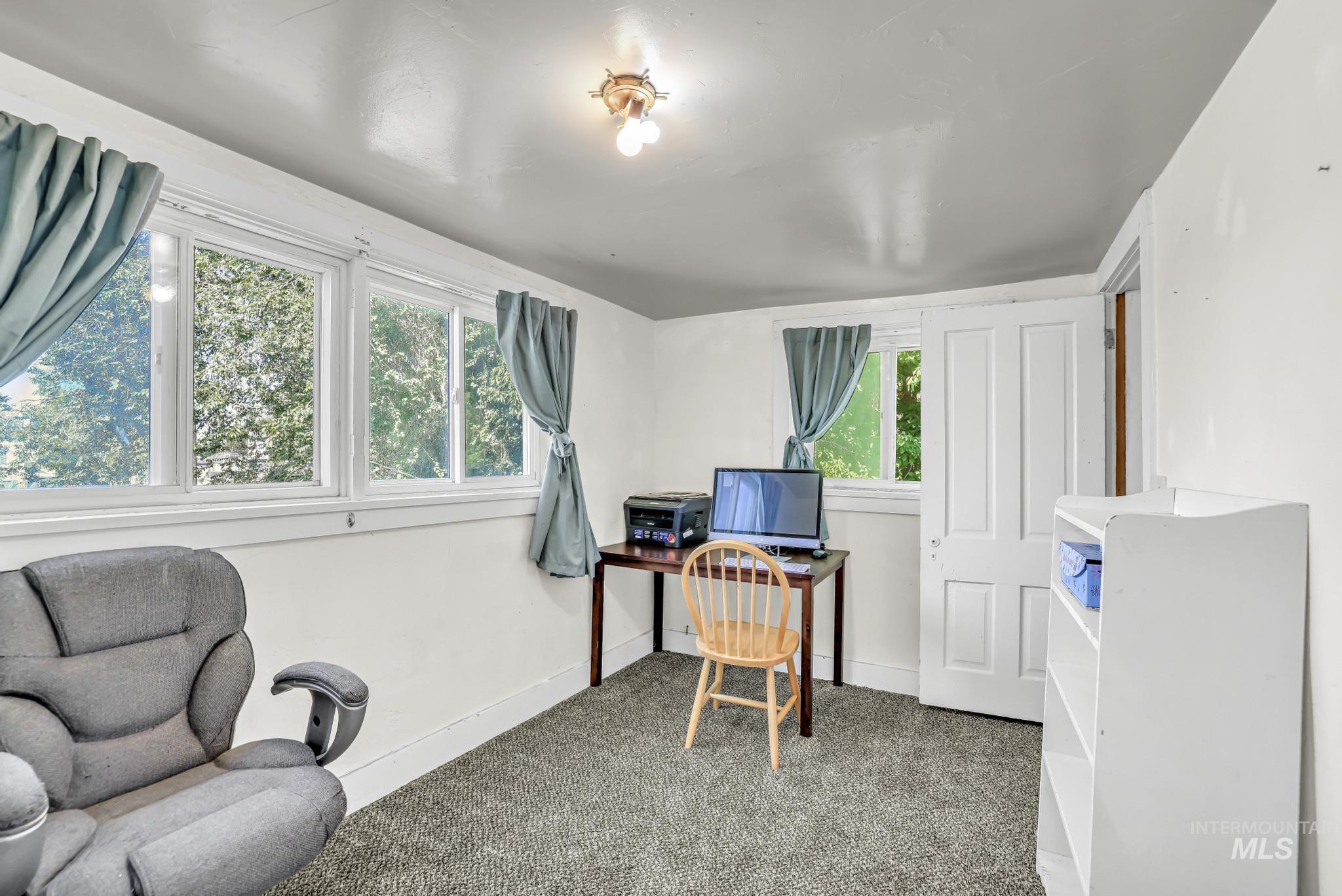 108 E C St Property Photo 17
