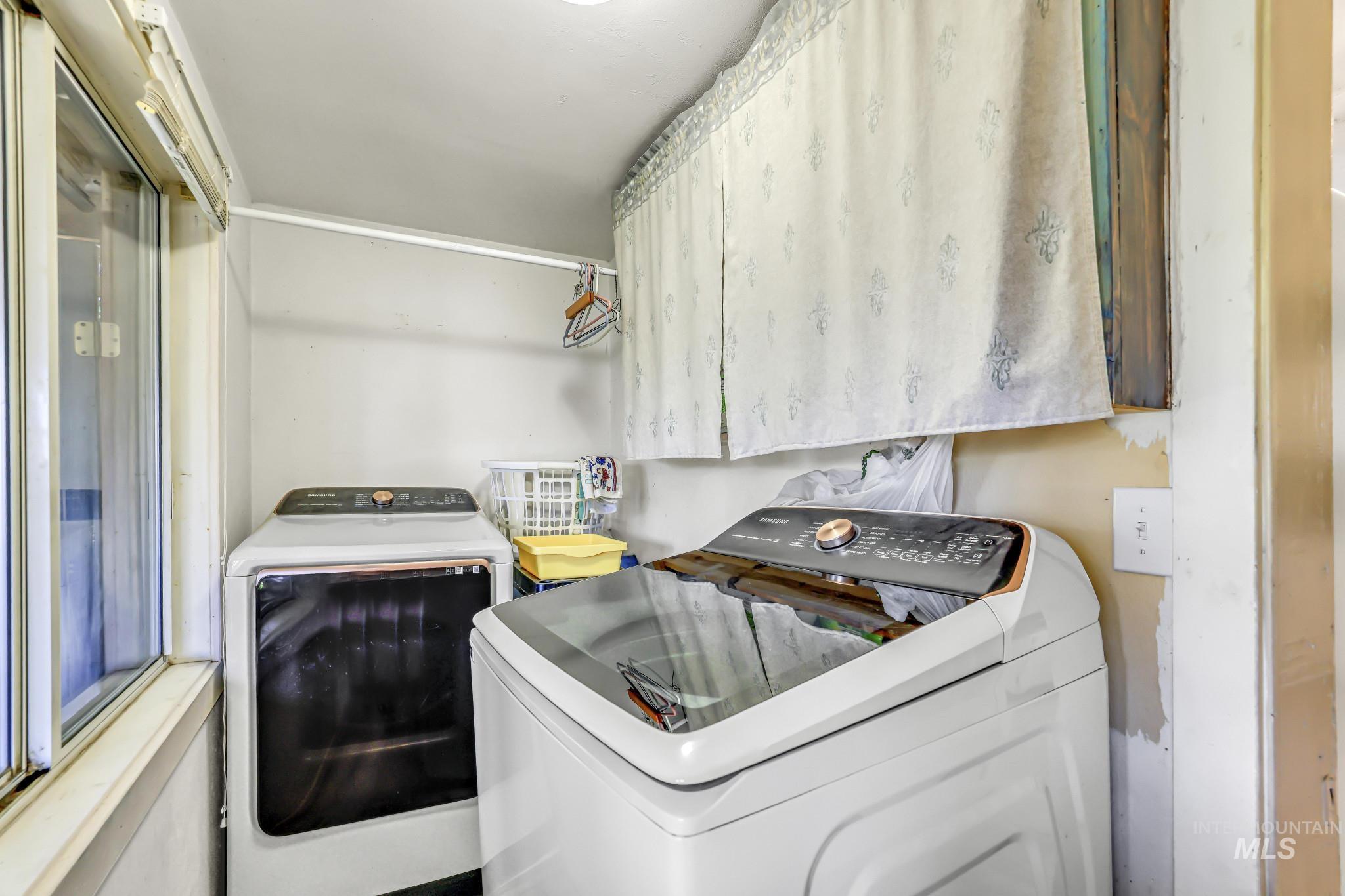 108 E C St Property Photo 20