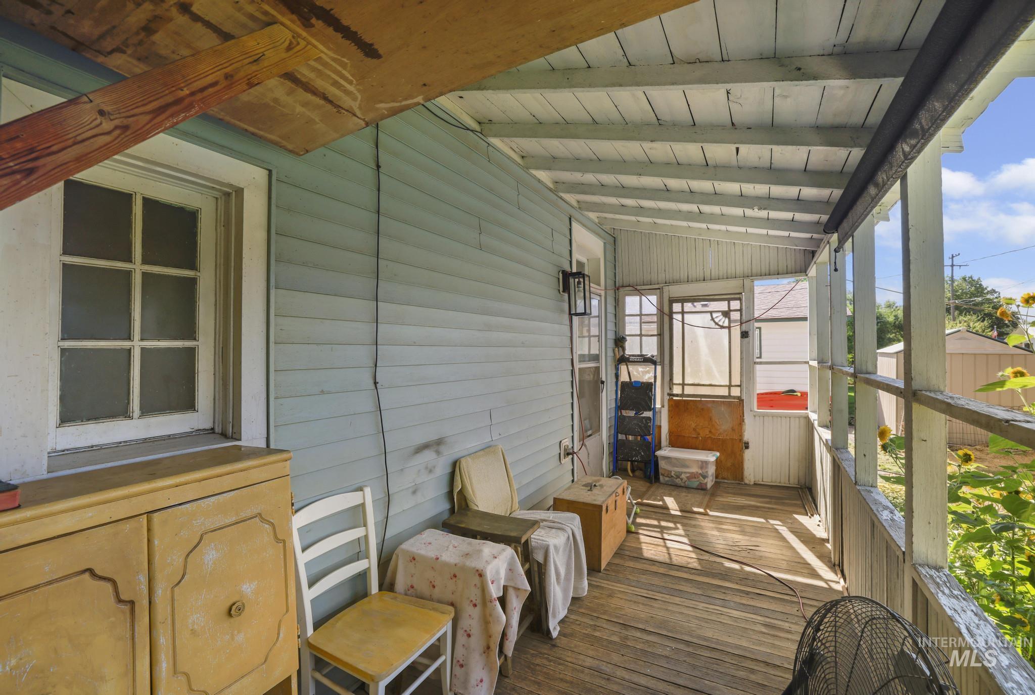 108 E C St Property Photo 21