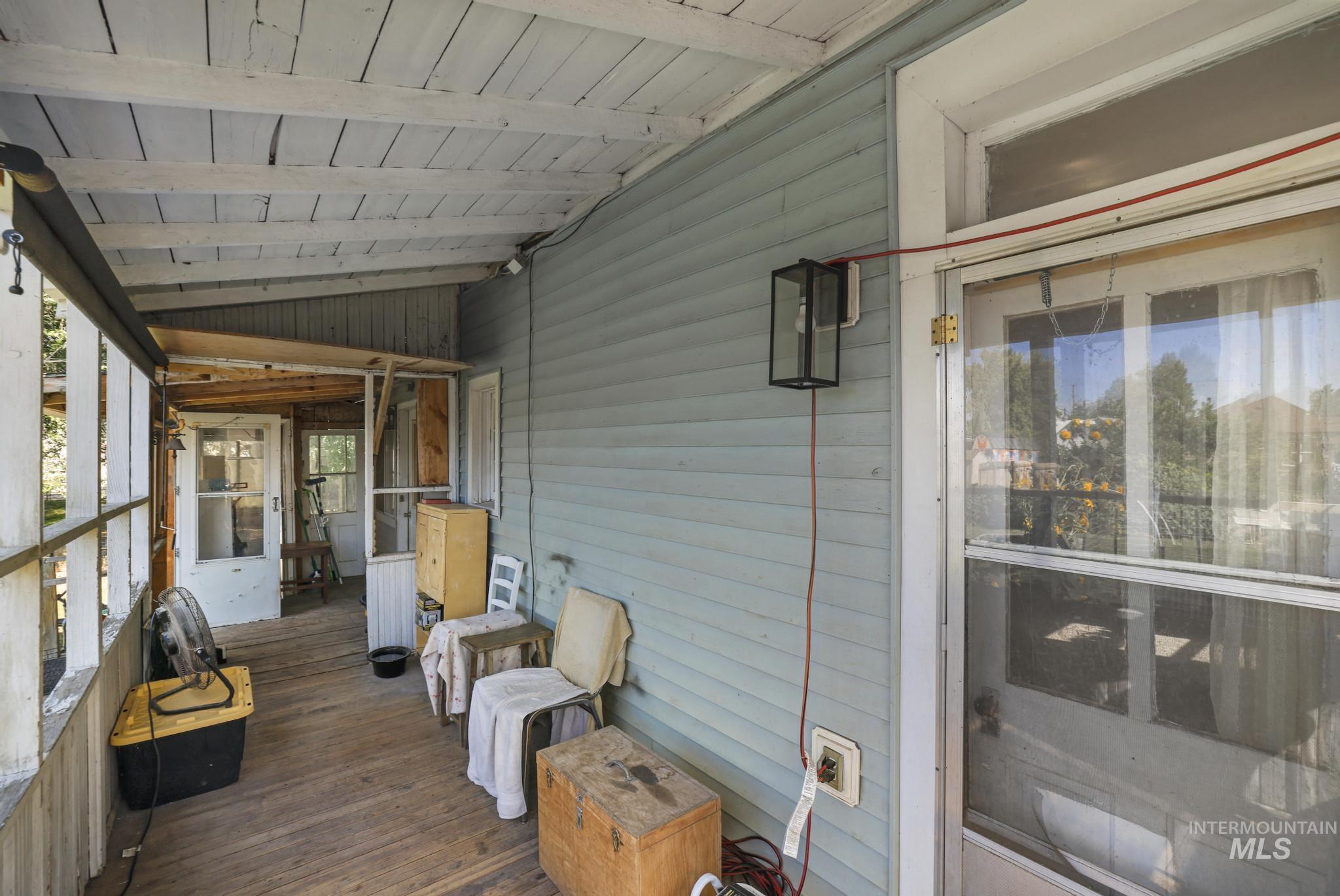 108 E C St Property Photo 22