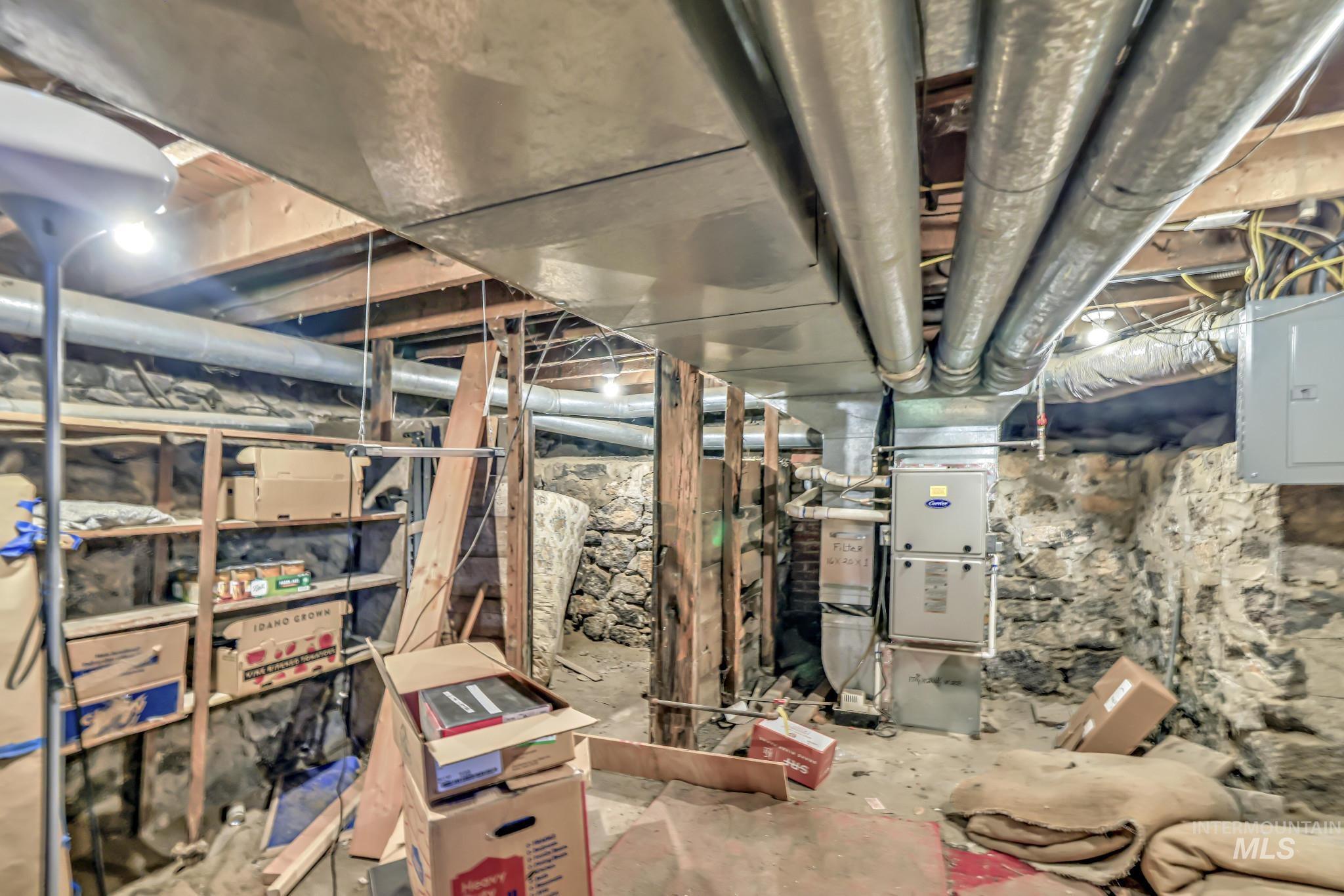 108 E C St Property Photo 23