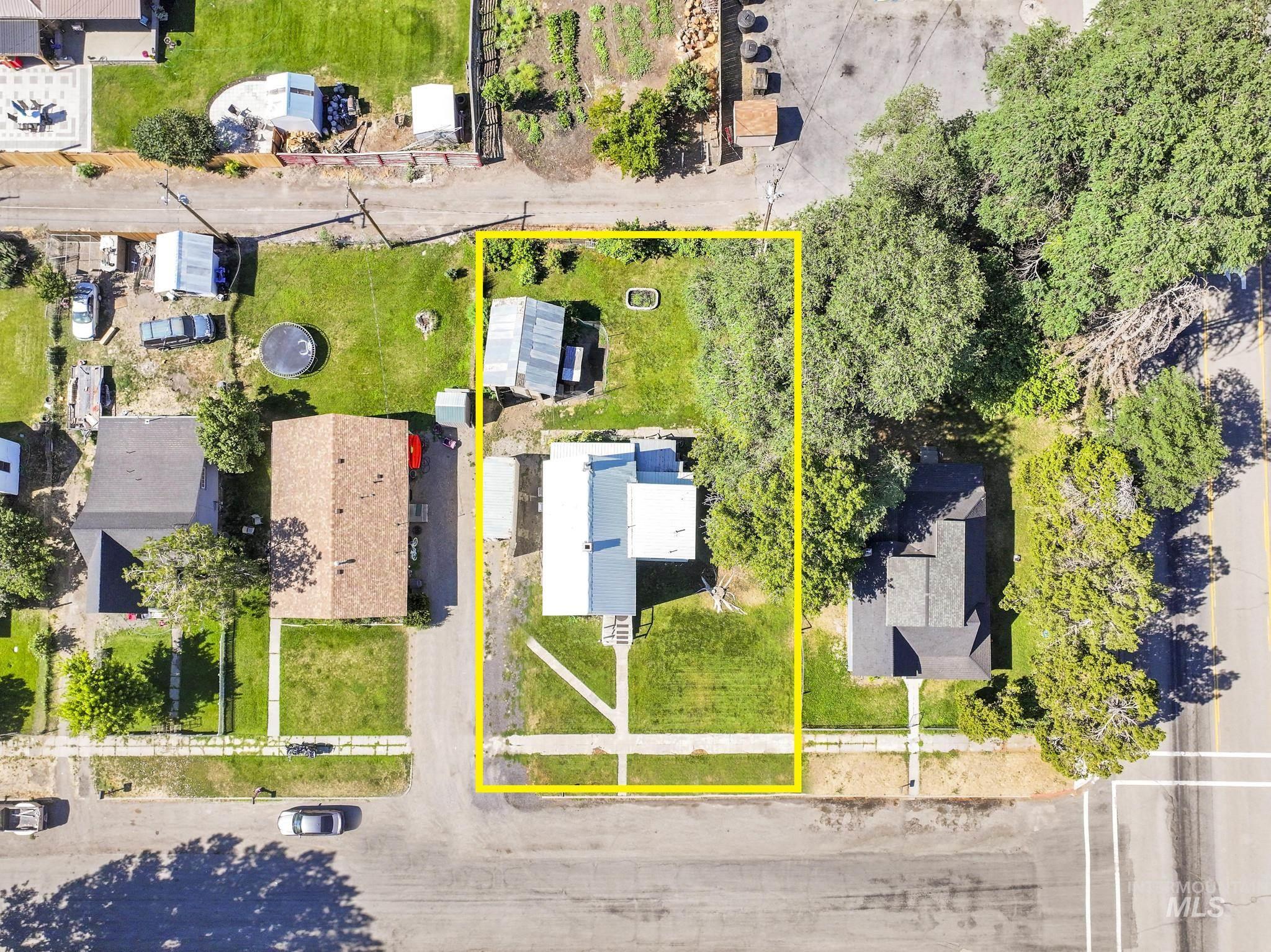 108 E C St Property Photo 26