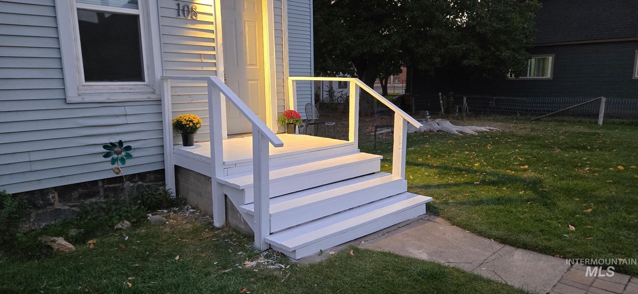 108 E C St Property Photo 30