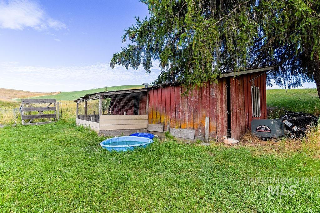 1094 Crumarine Loop Property Photo 42