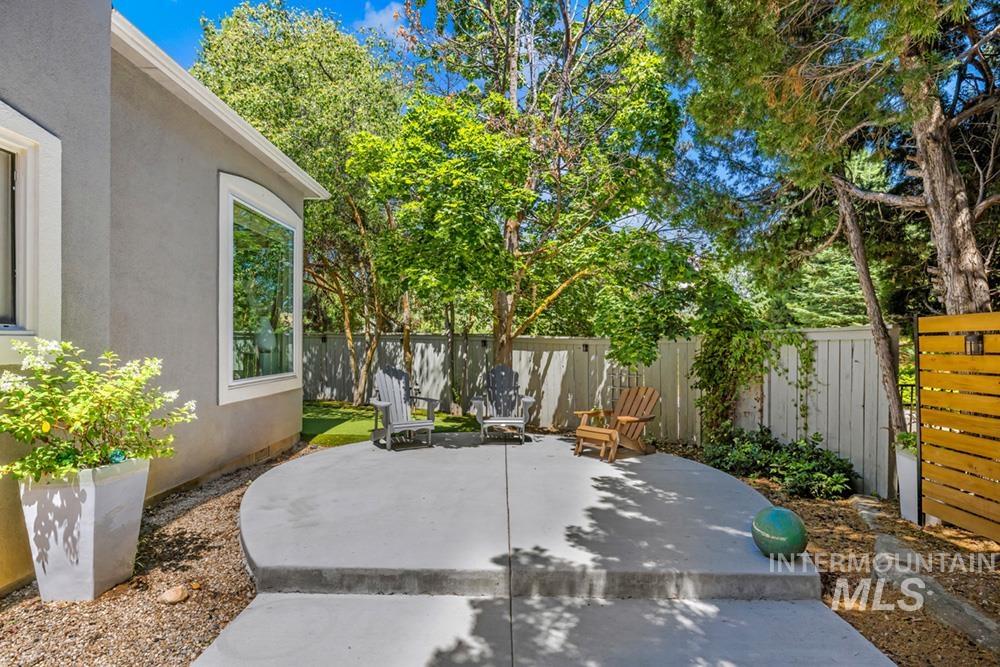 1865 E Sendero Ln Property Photo 24