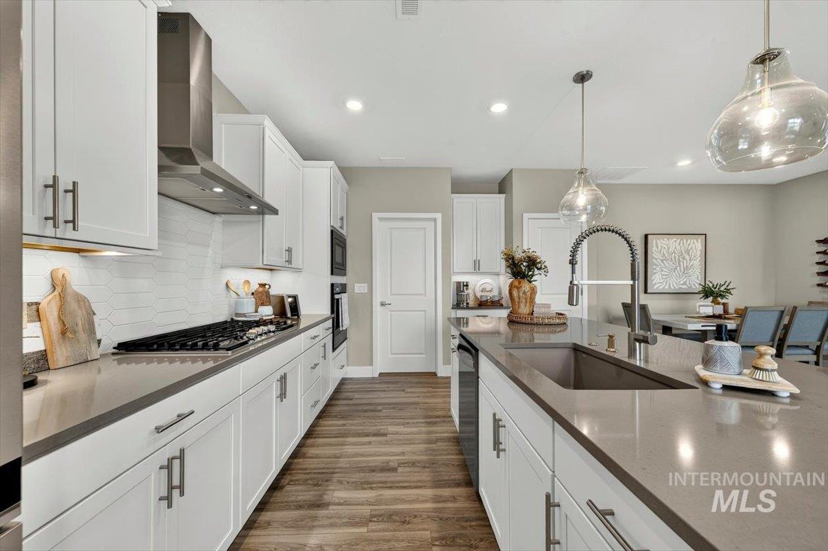 12150 S Glory Ln Property Photo 12