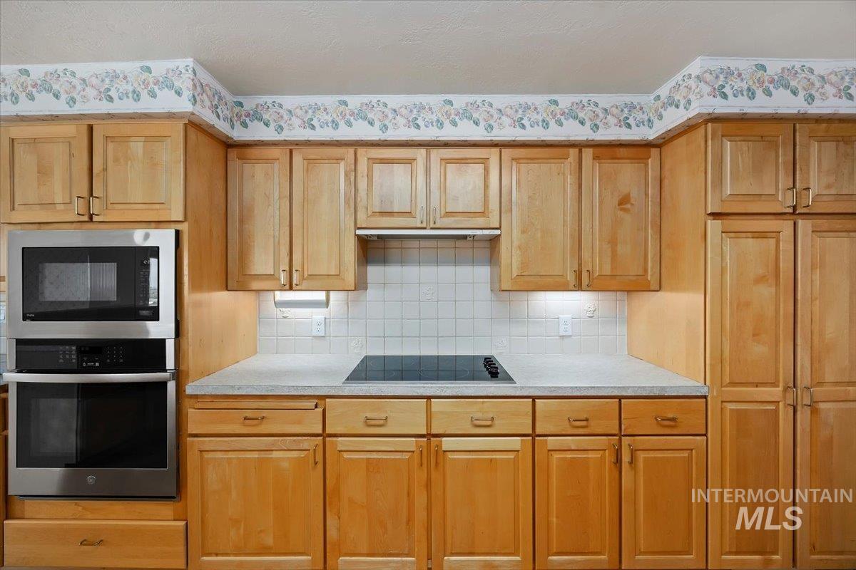 3934 N 1600 E Property Photo 16