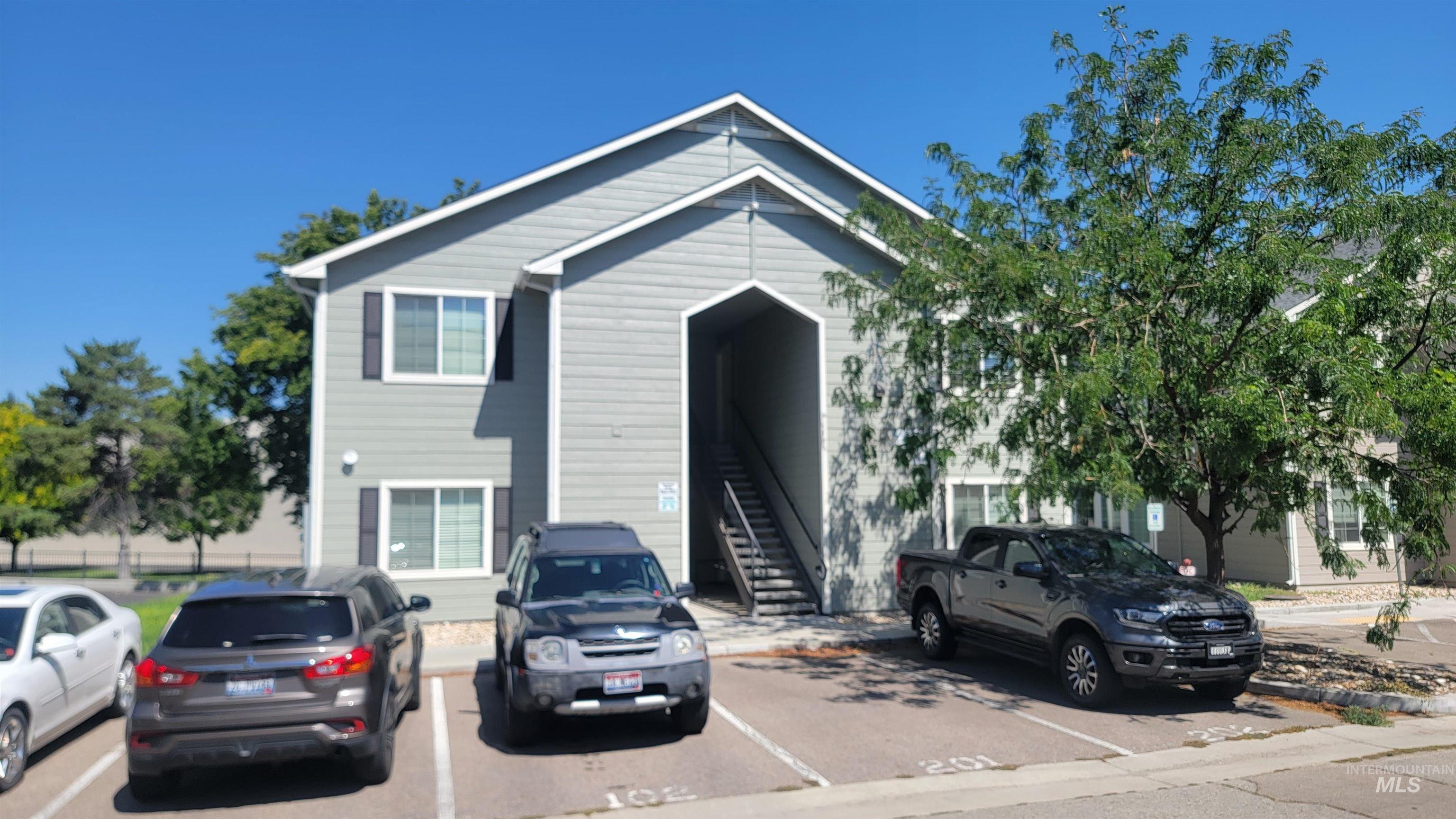 276 E Main Loop Property Photo 1