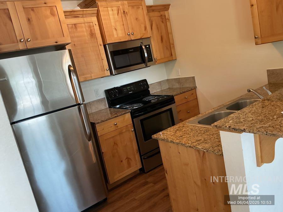 276 E Main Loop Property Photo 9