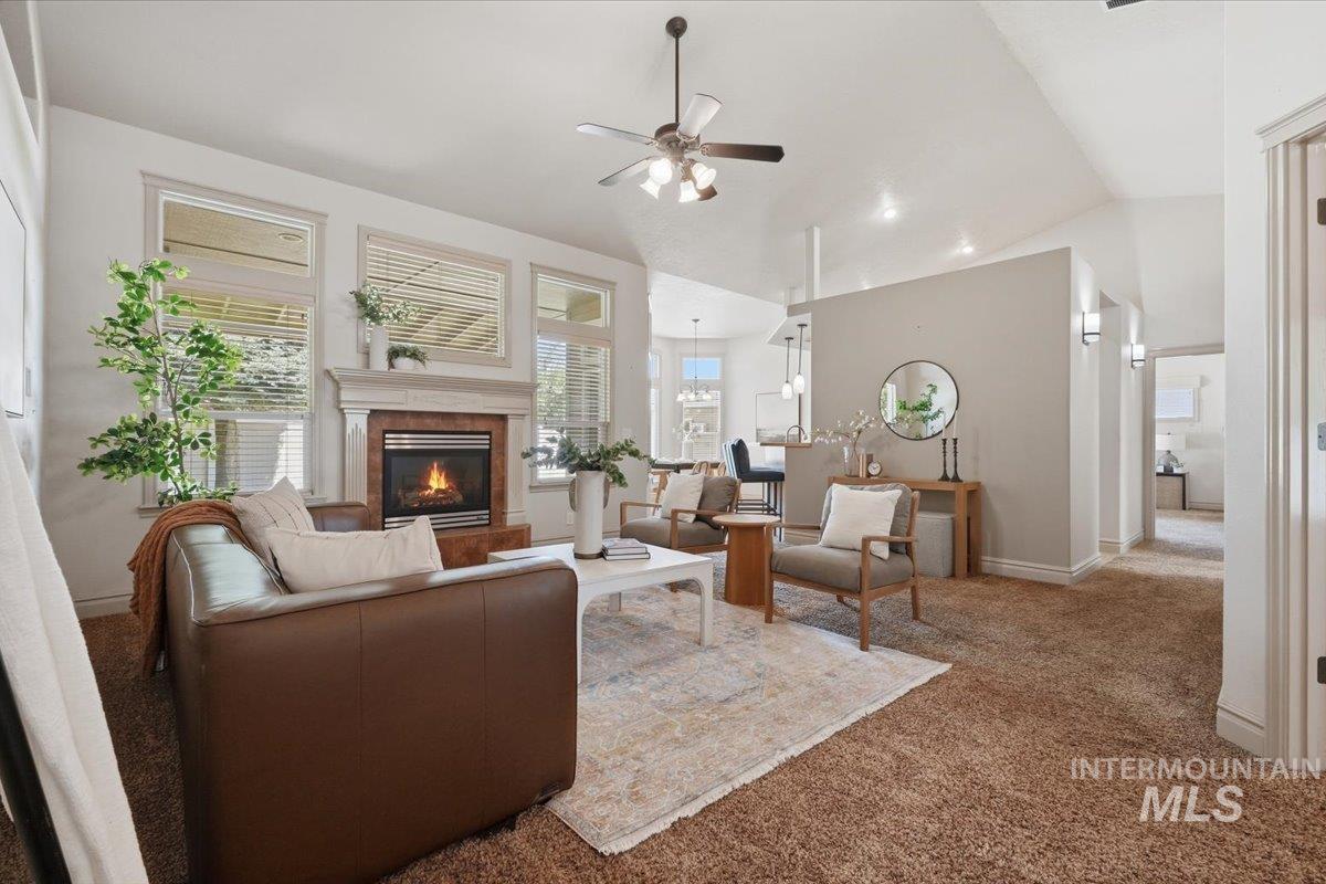 2208 W Kelly Creek Dr Property Photo 4