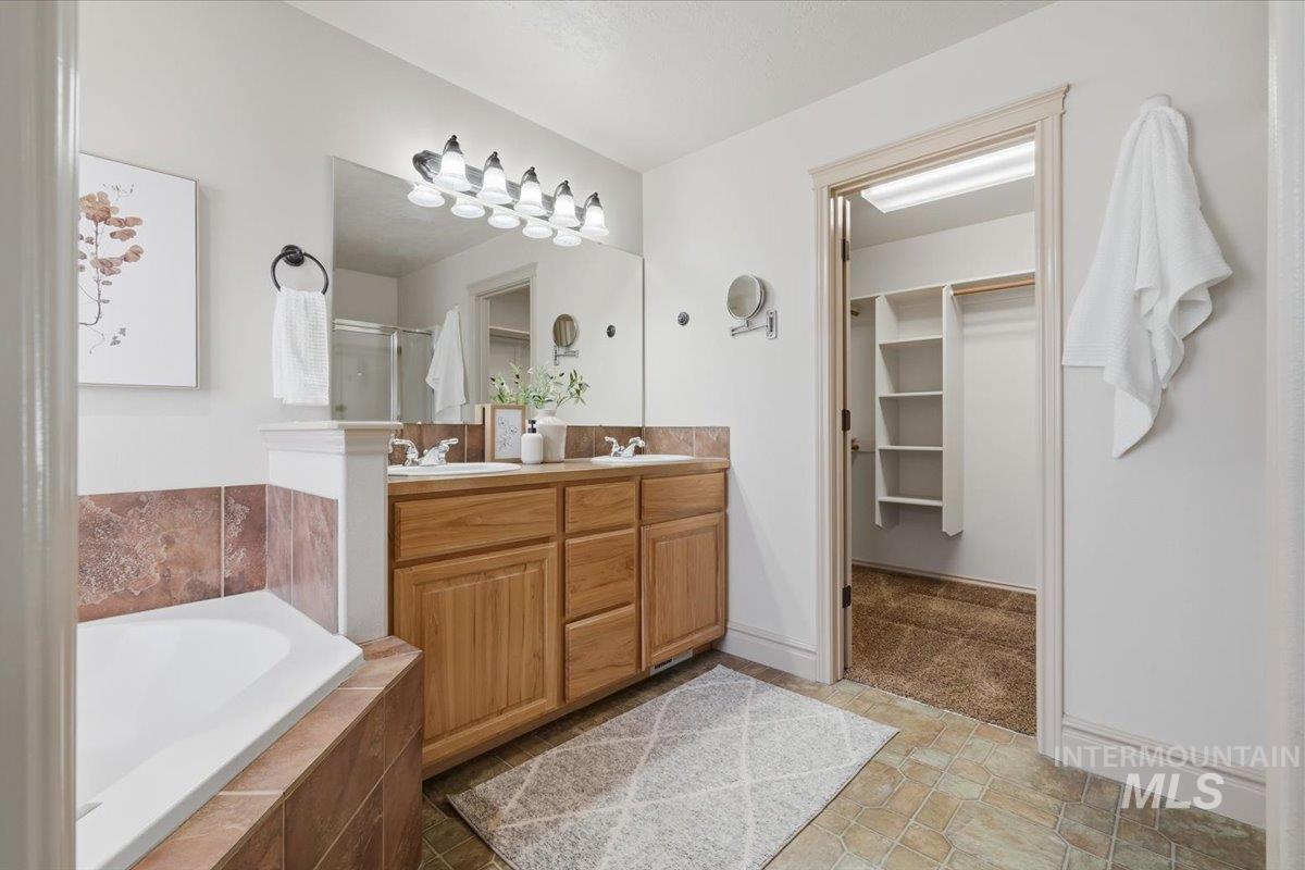 2208 W Kelly Creek Dr Property Photo 15