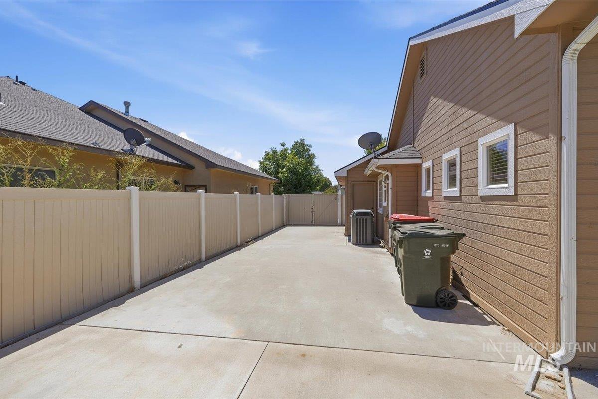 2208 W Kelly Creek Dr Property Photo 33