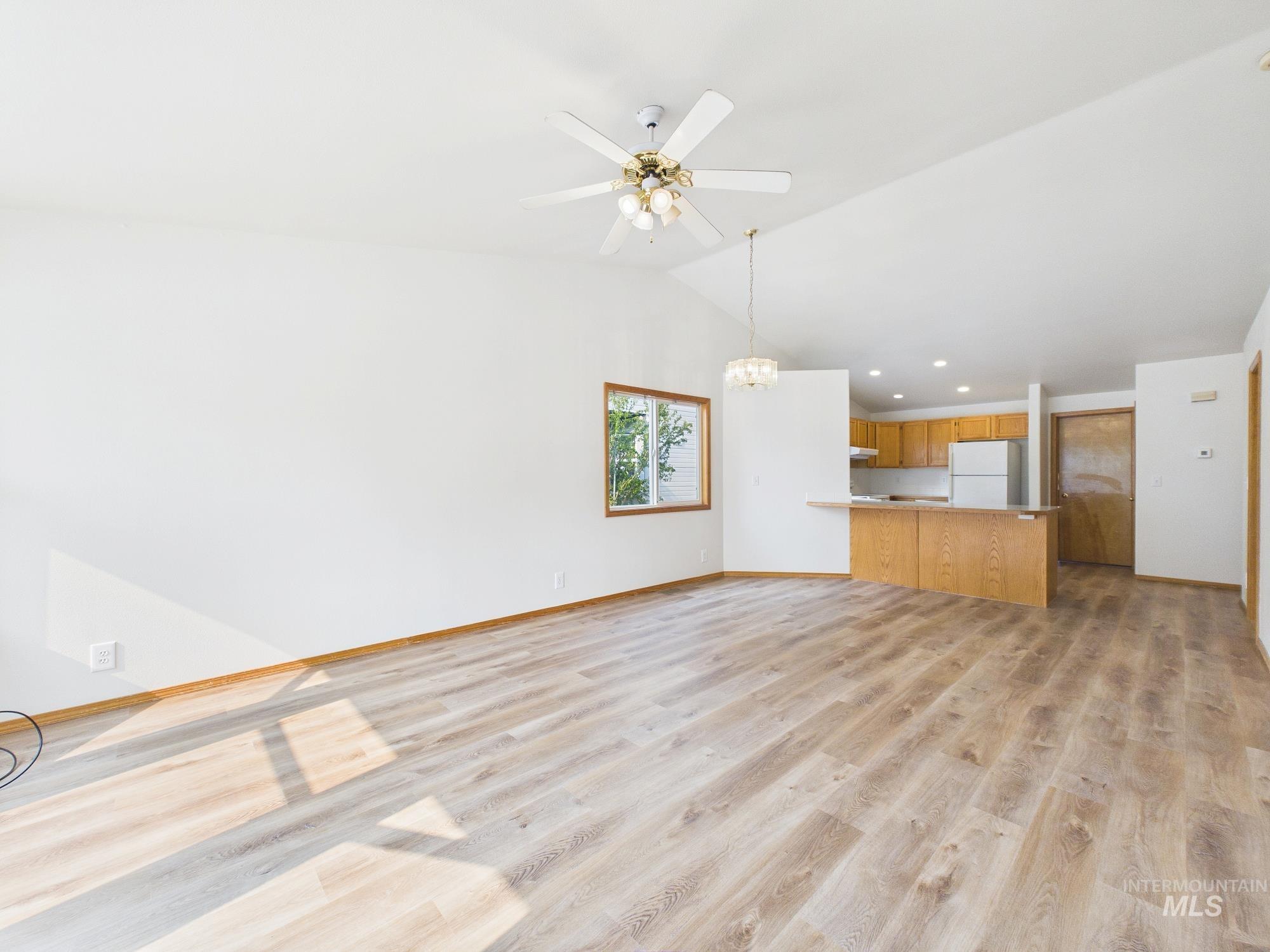 804 E Main #6 Property Photo 8