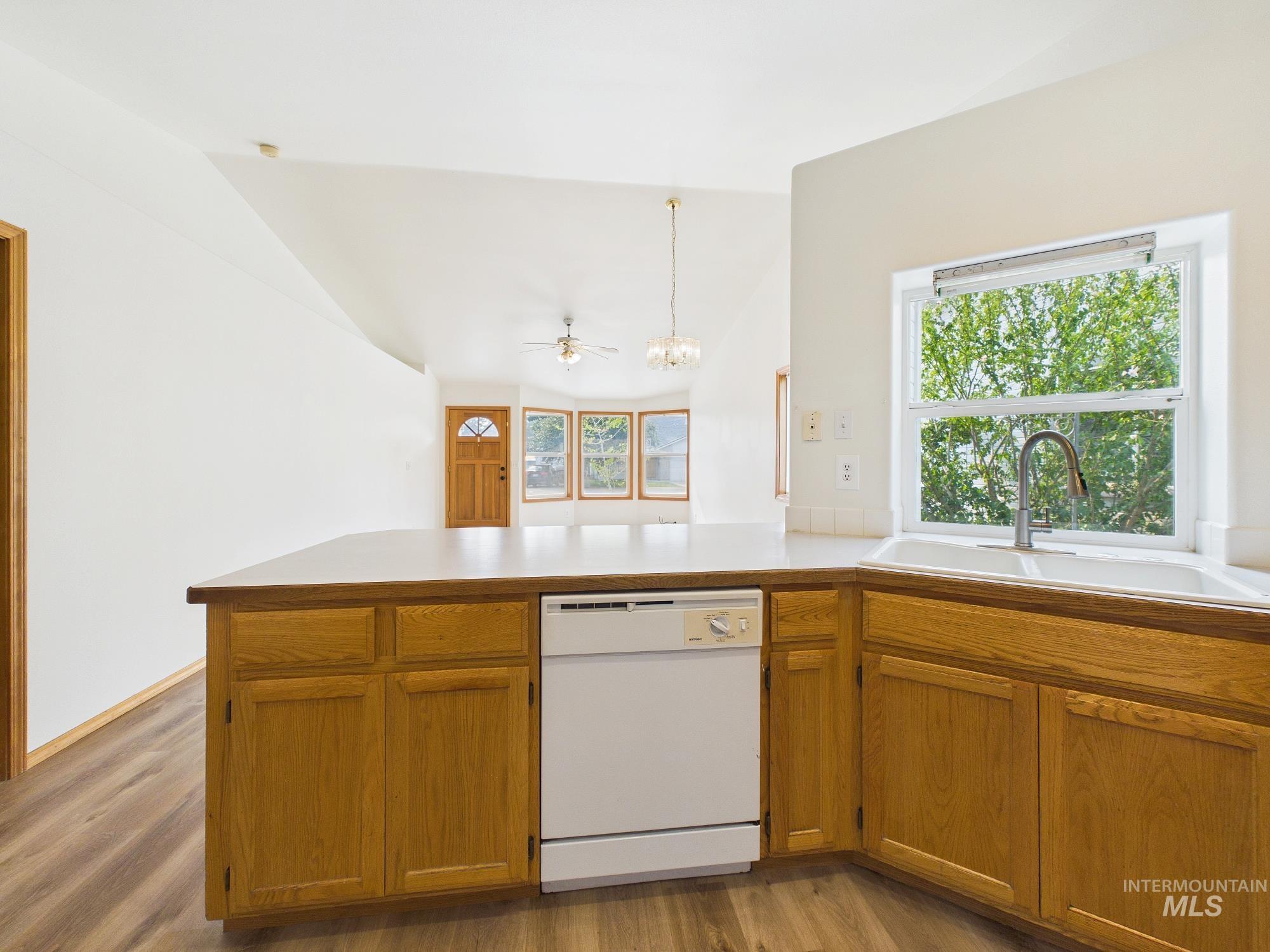 804 E Main #6 Property Photo 10