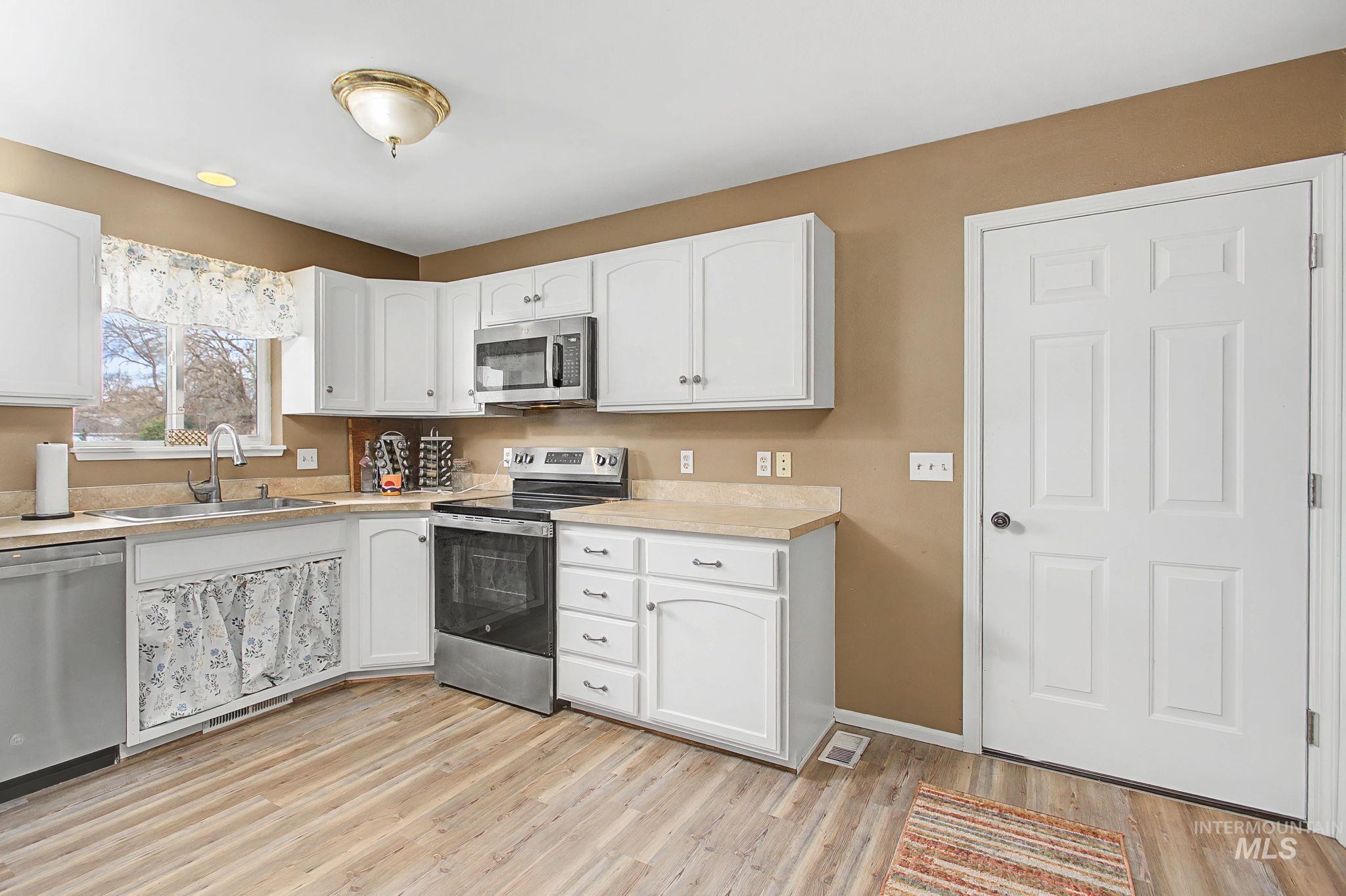 919 9th Street Property Photo 17