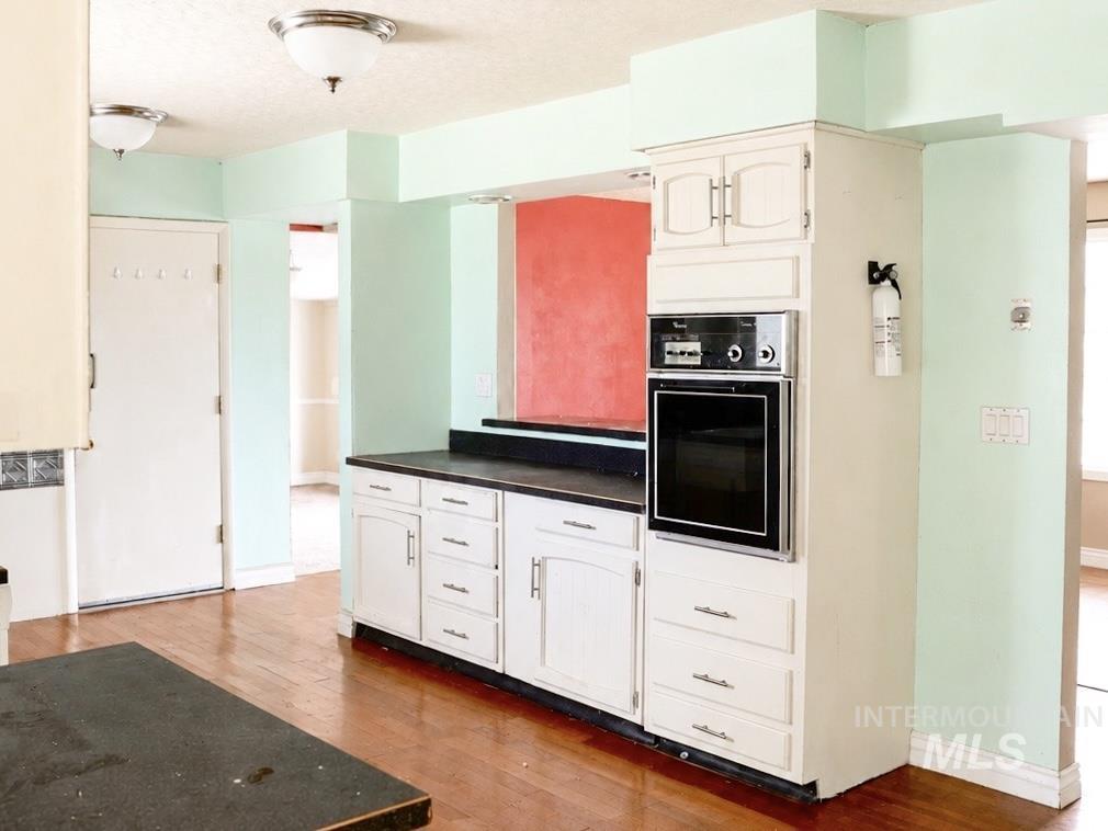 602 18th Street Property Photo 5