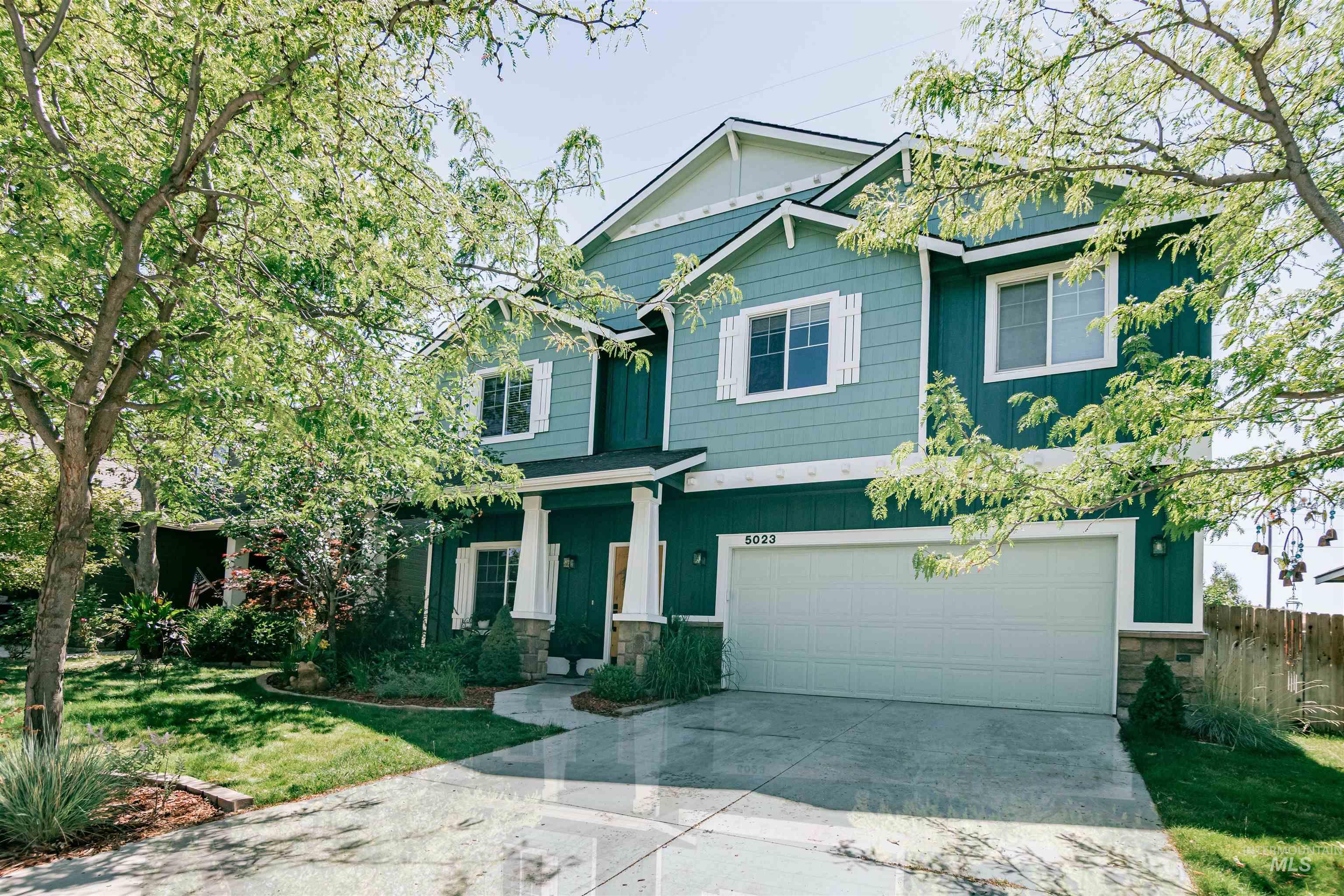 5023 E Geranium Property Photo 2