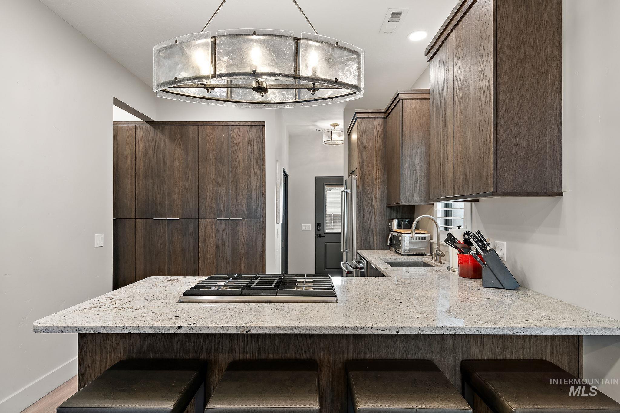 1123 W Lee Property Photo 15