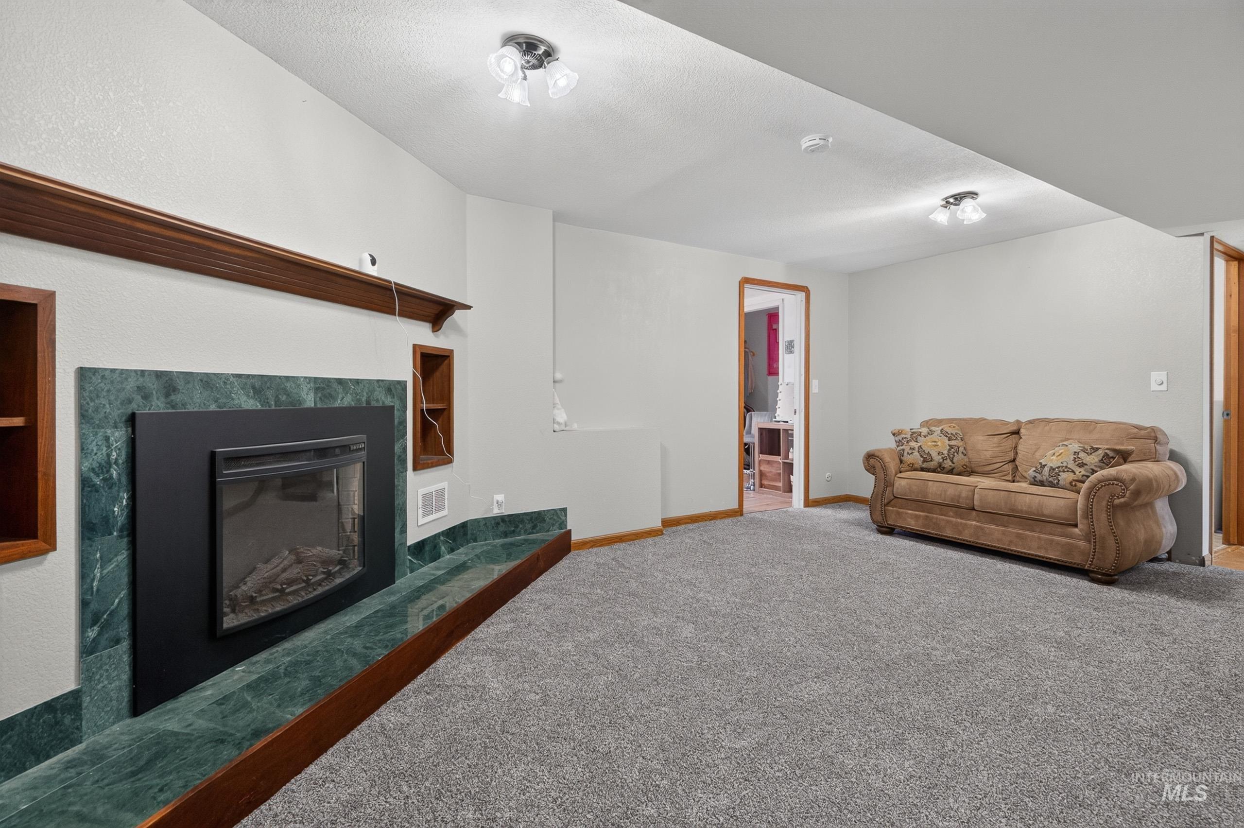 9696 Gloria Rd. Property Photo 26