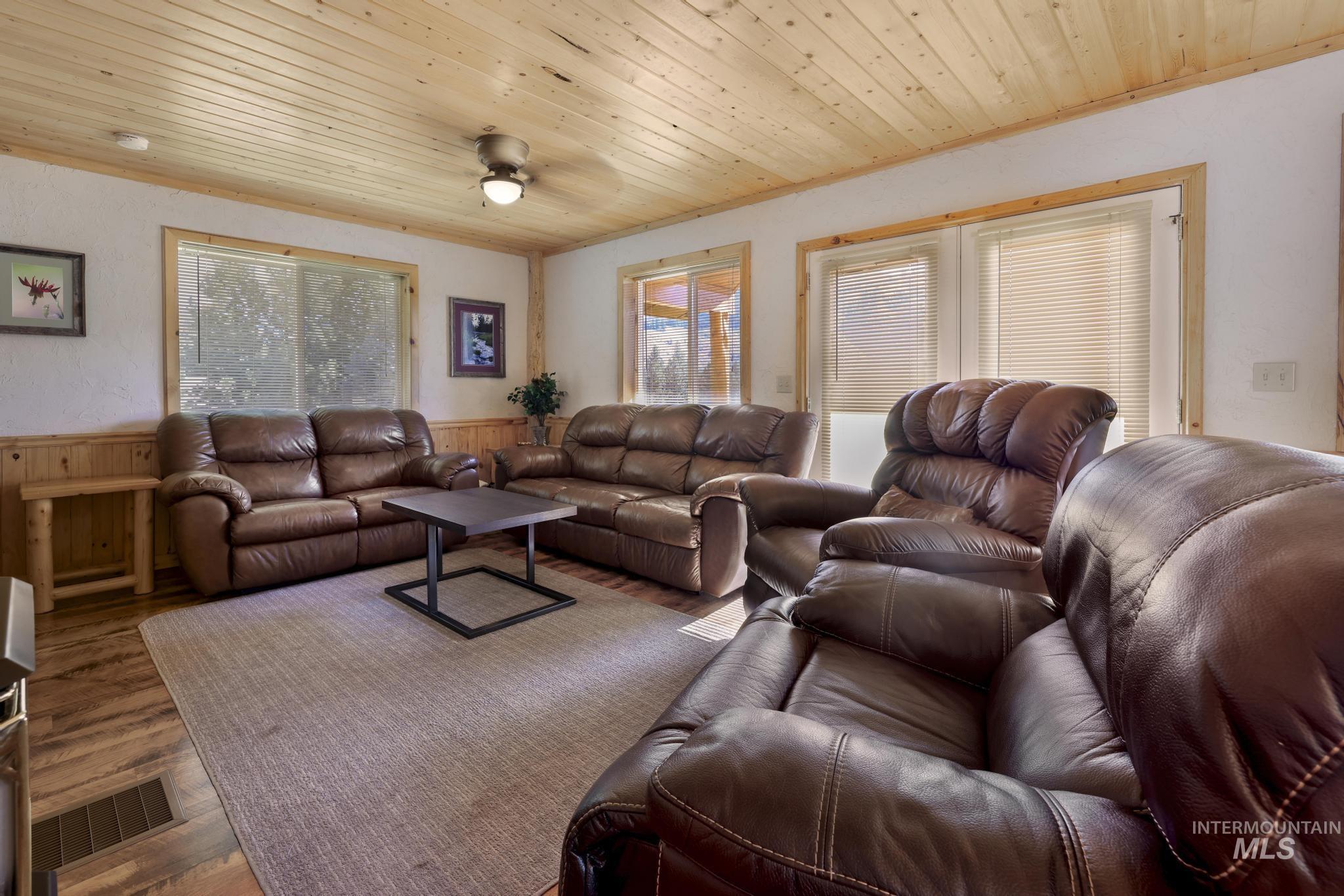 503 N Alpine Cir. Property Photo 23
